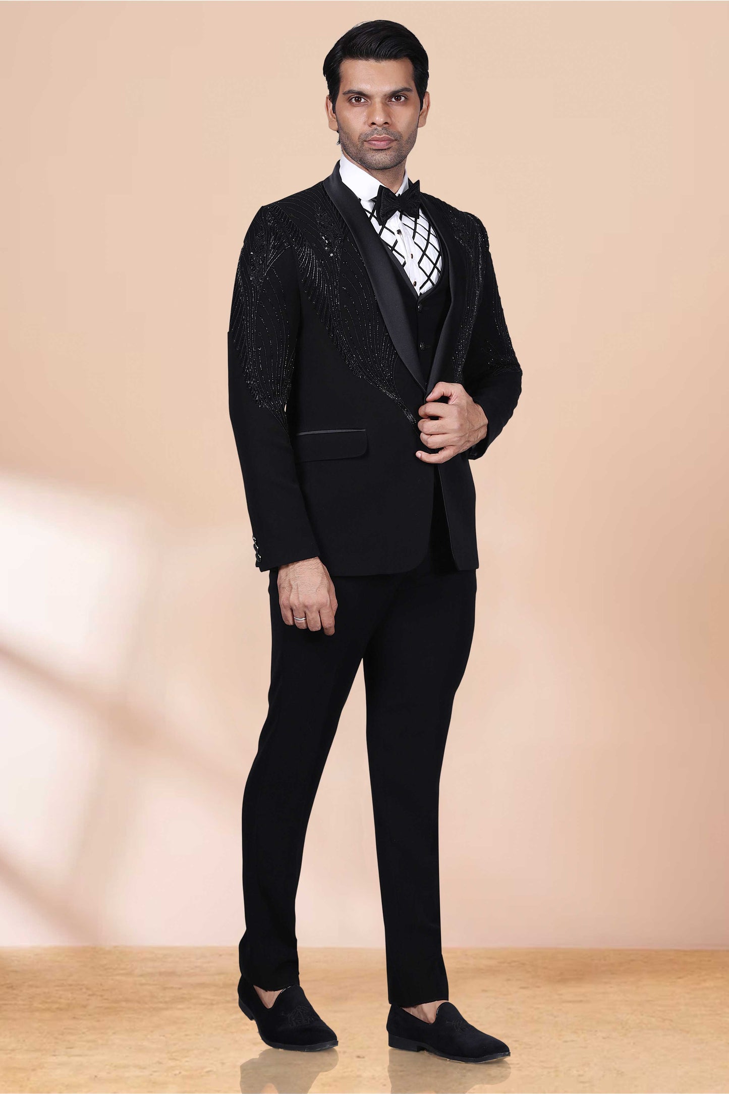 TUXEDO- M42-S83