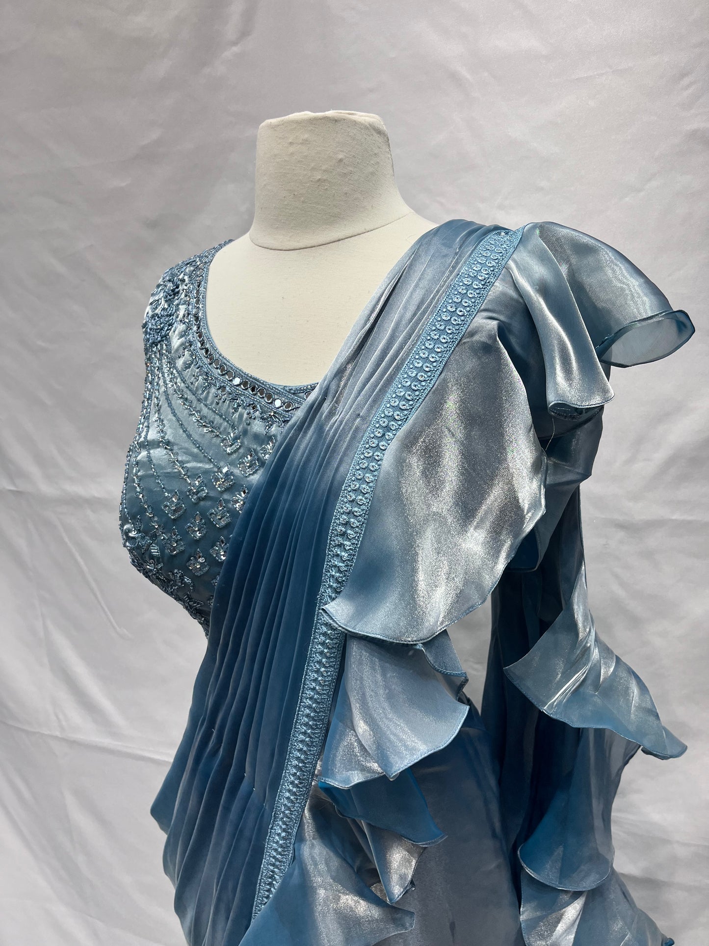 Pre-Stitched Saree W/ Readymade Blouse - D028