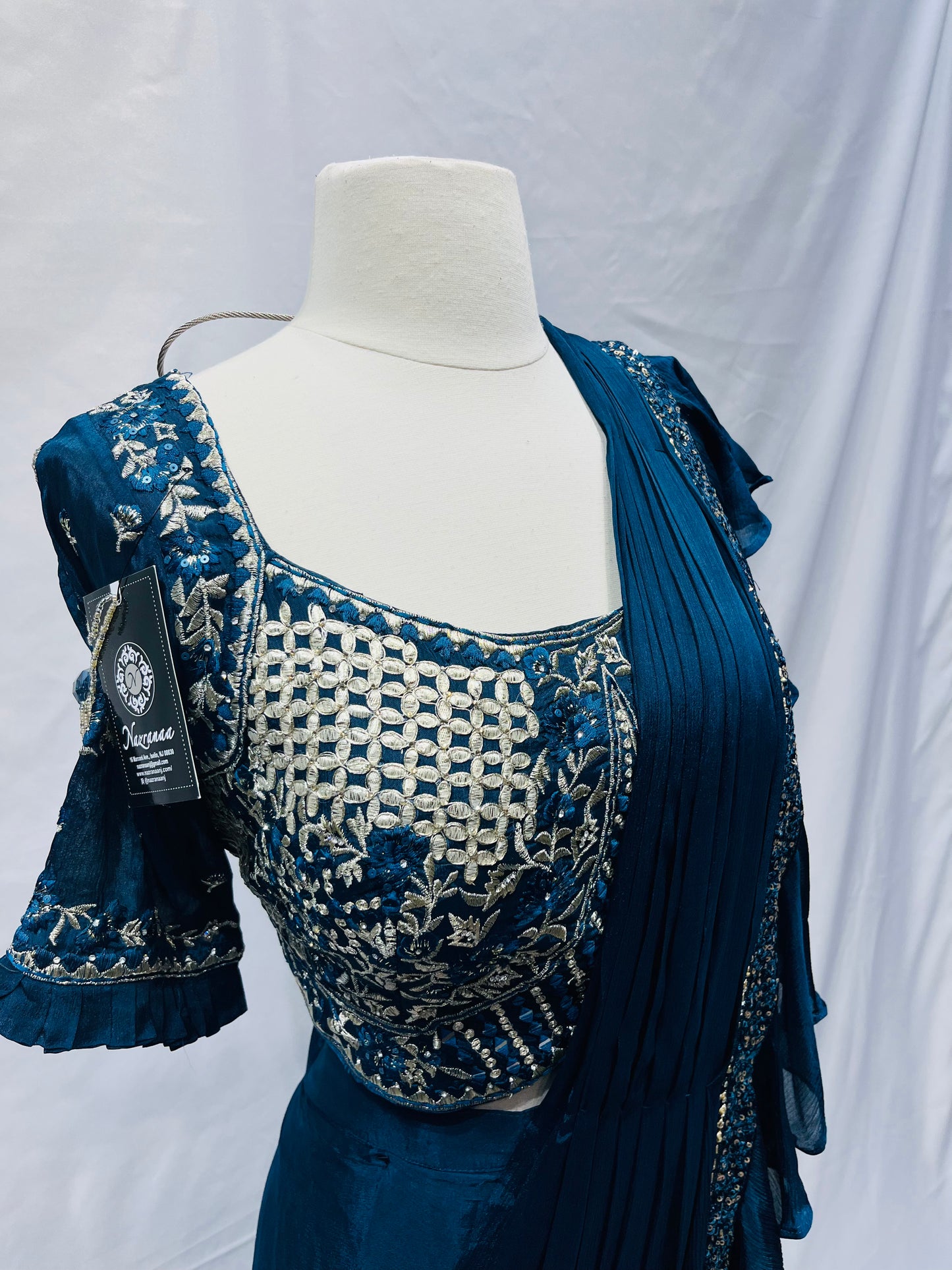 Pre-Stitched Saree W/ Readymade Blouse - D031