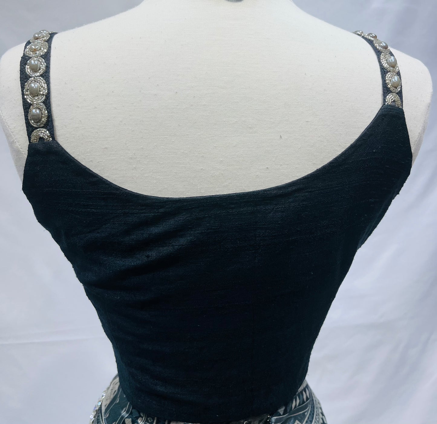 Pre-Stitched Saree W/ Readymade Blouse - D035