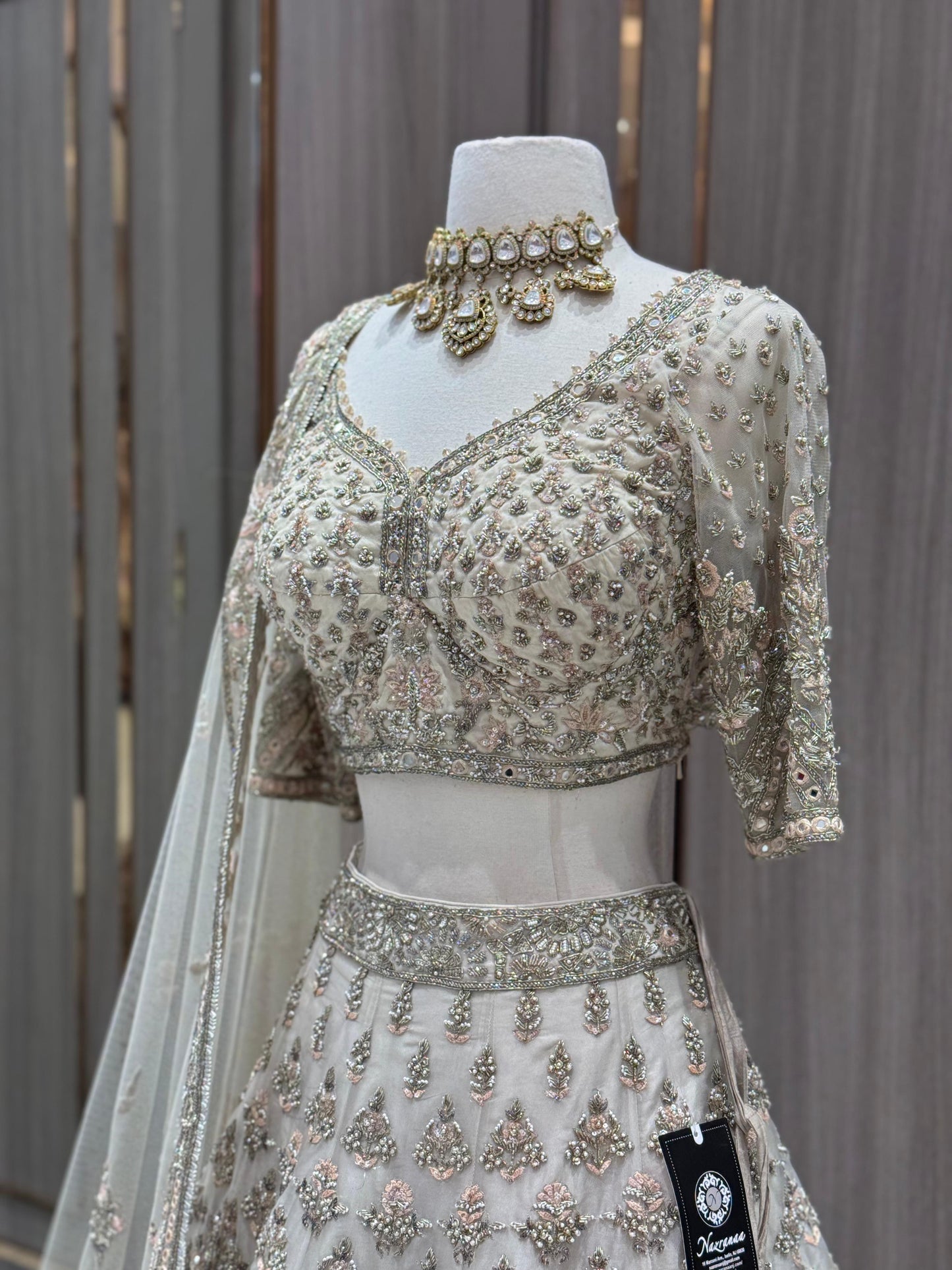 Online Exclusive - 007