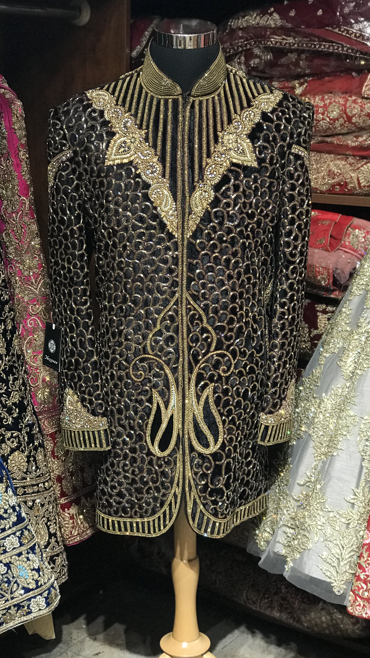 Black Maharajah Size 46 Sherwani