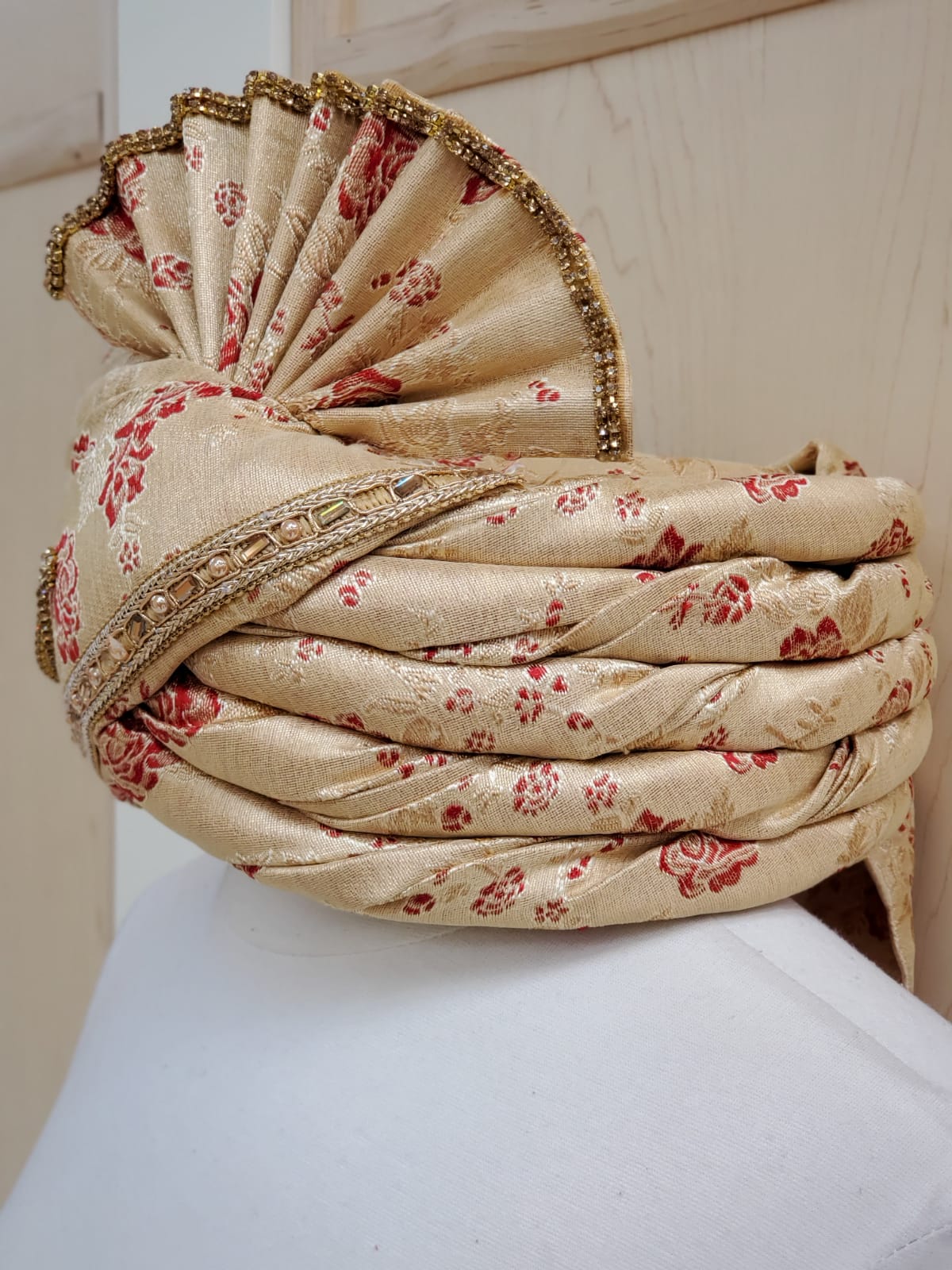 Gold Floral Print Safa