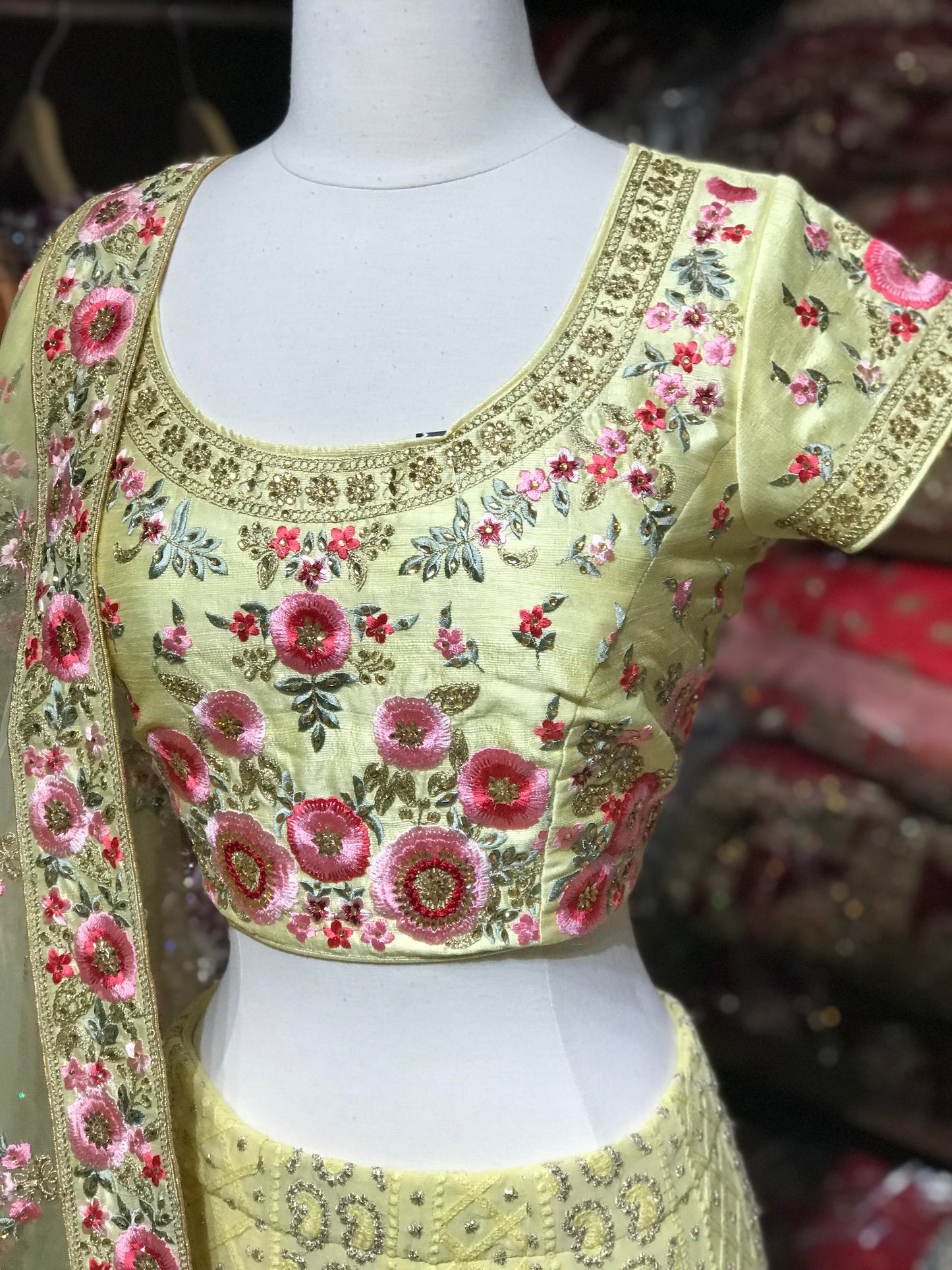 Yellow Lucknowi Size 38 Lehenga