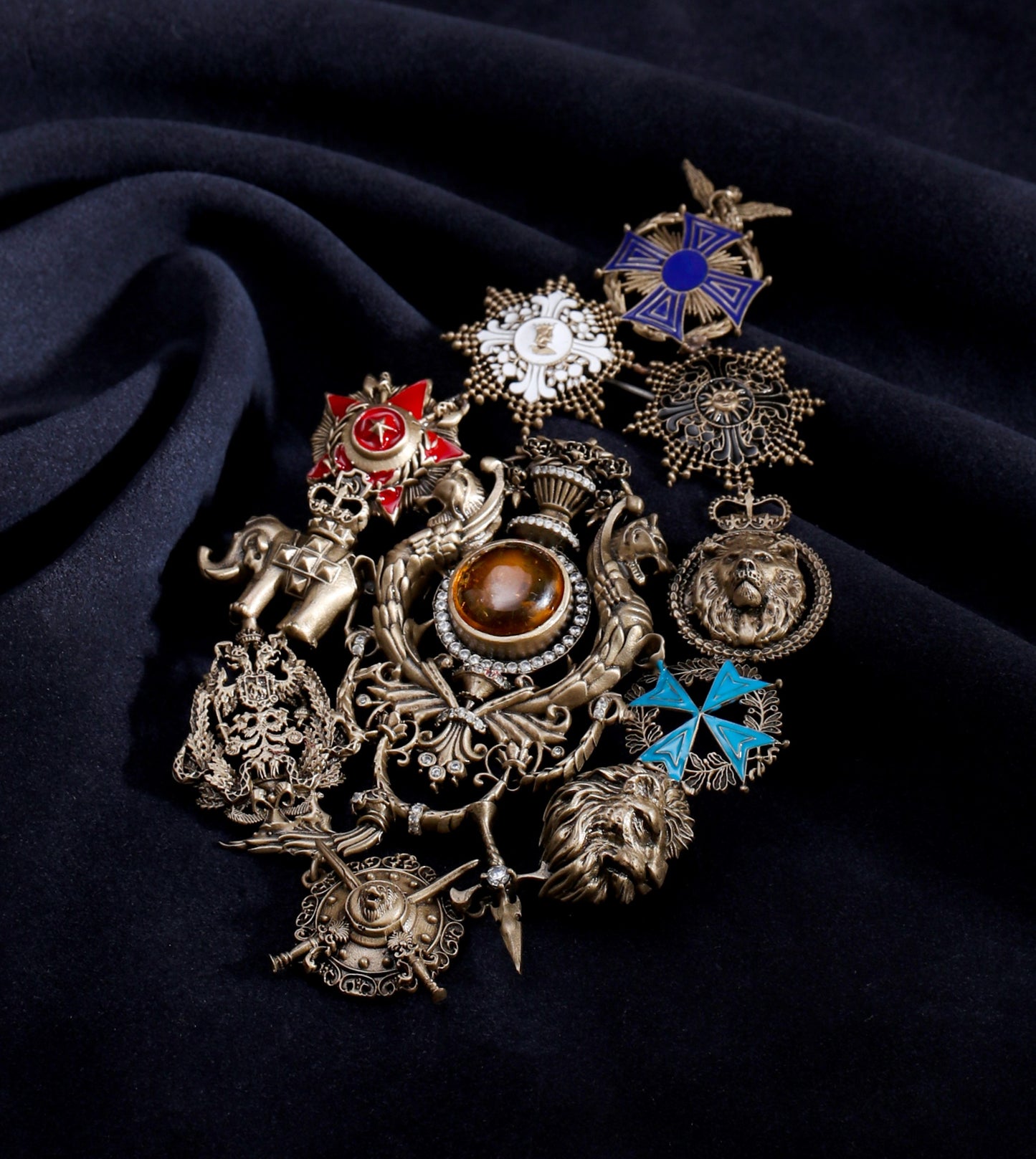 Men's Broach-03