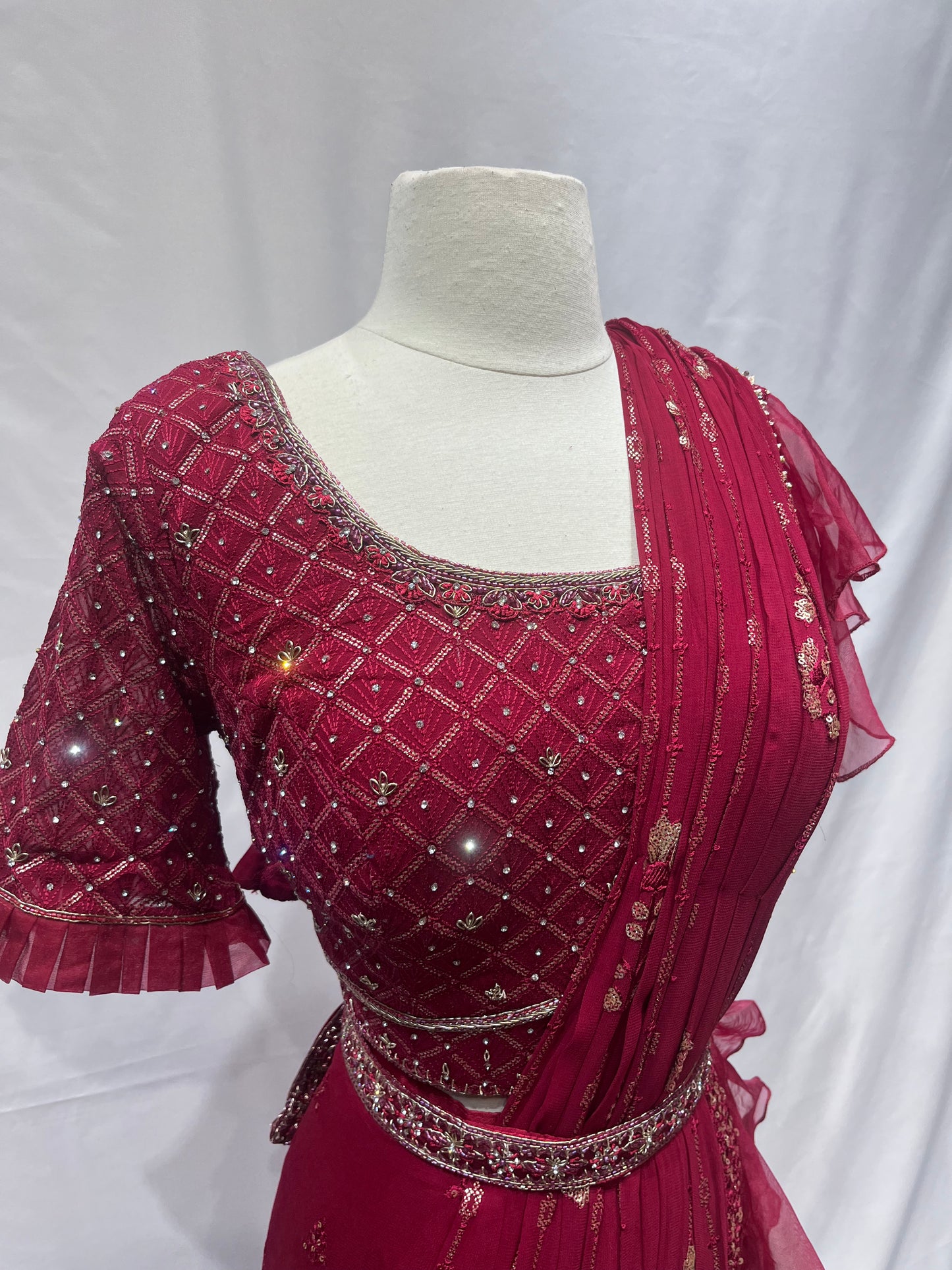 Pre-Stitched Saree W/ Readymade Blouse - D036