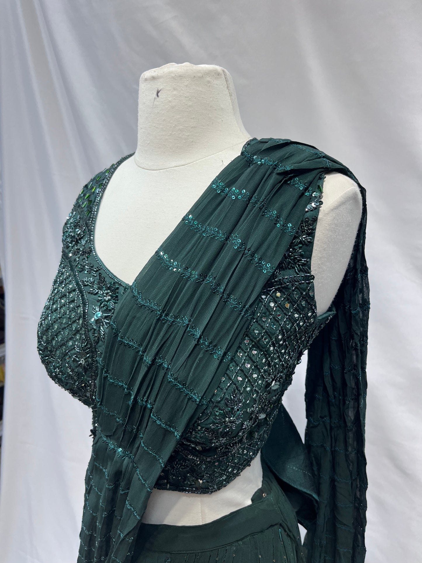 Pre-Stitched Saree W/ Readymade Blouse - D037