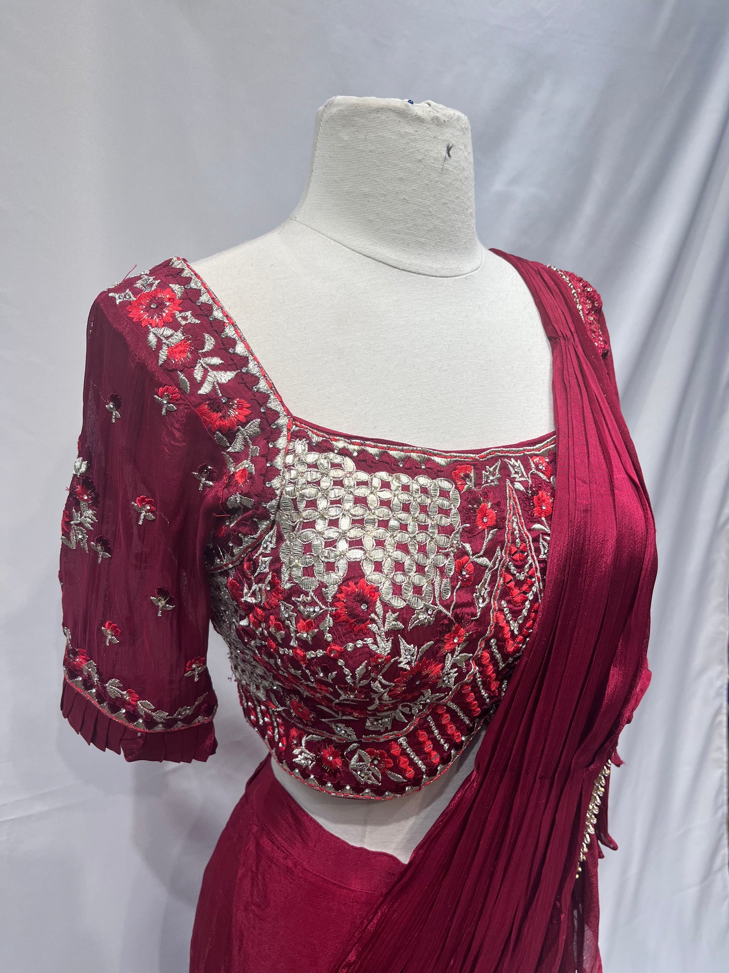 Pre-Stitched Saree W/ Readymade Blouse - D049