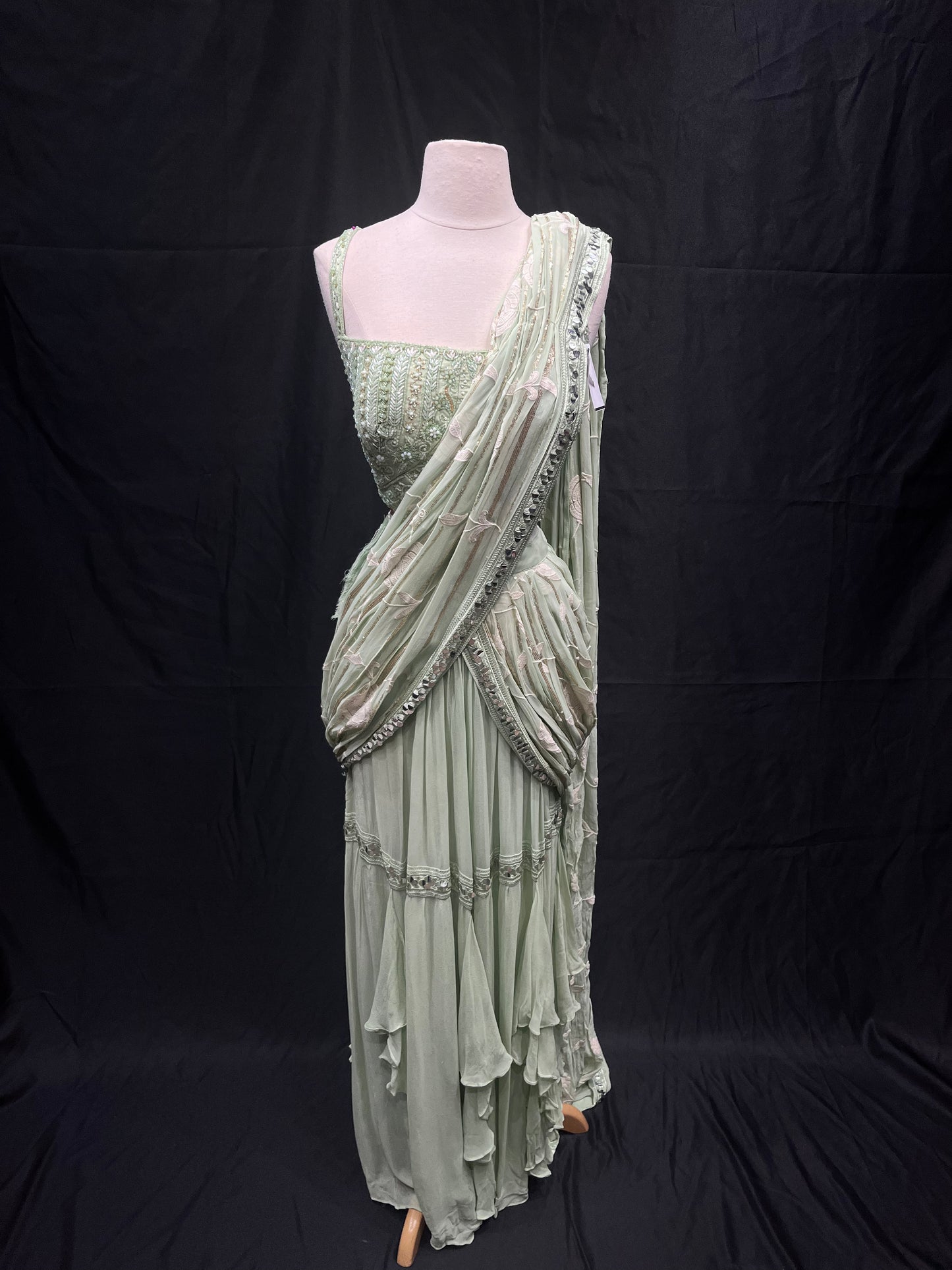 Pre-Stitched Saree W/ Readymade Blouse - D045