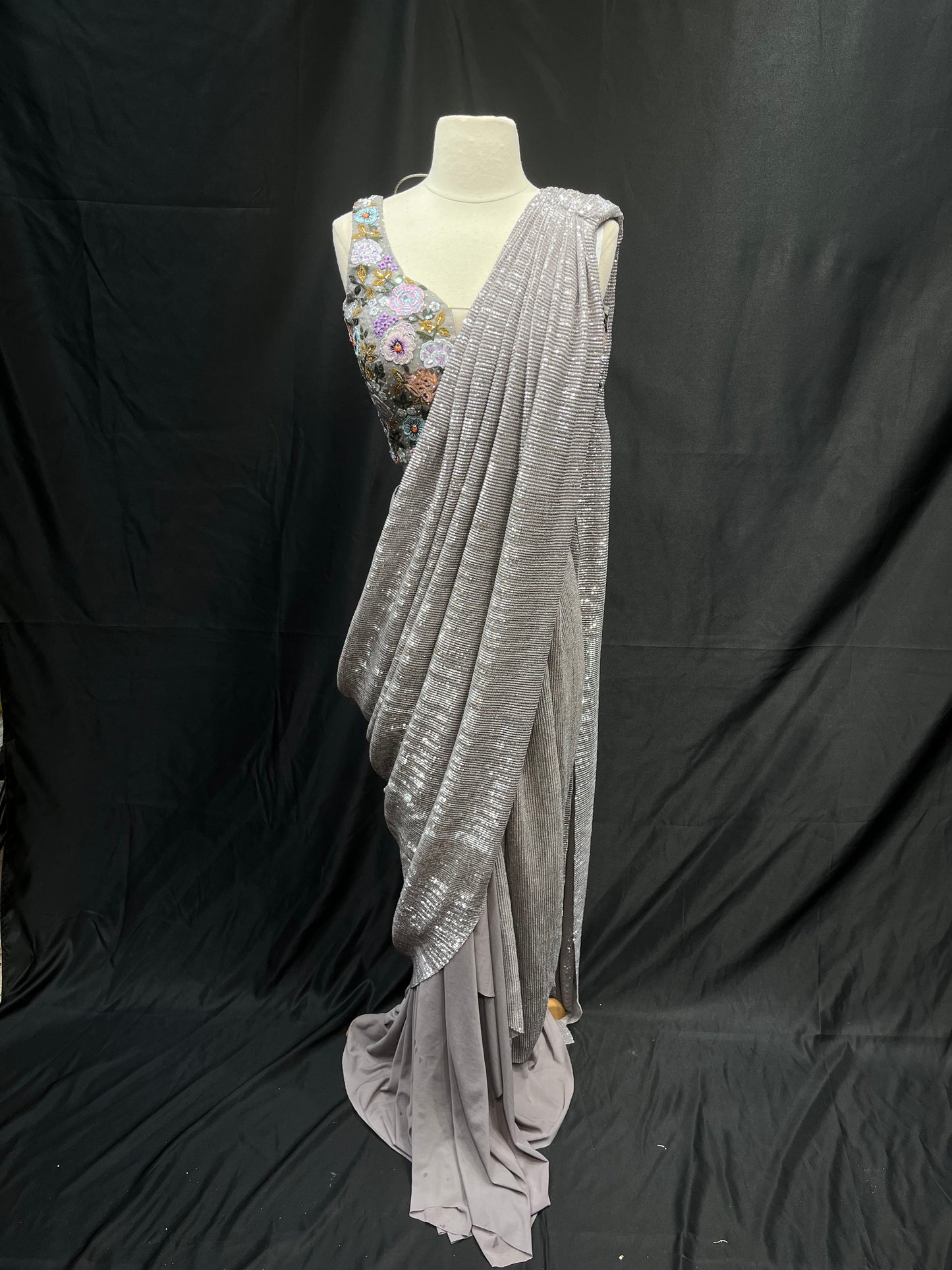 Pre-Stitched Saree W/ Readymade Blouse - D047