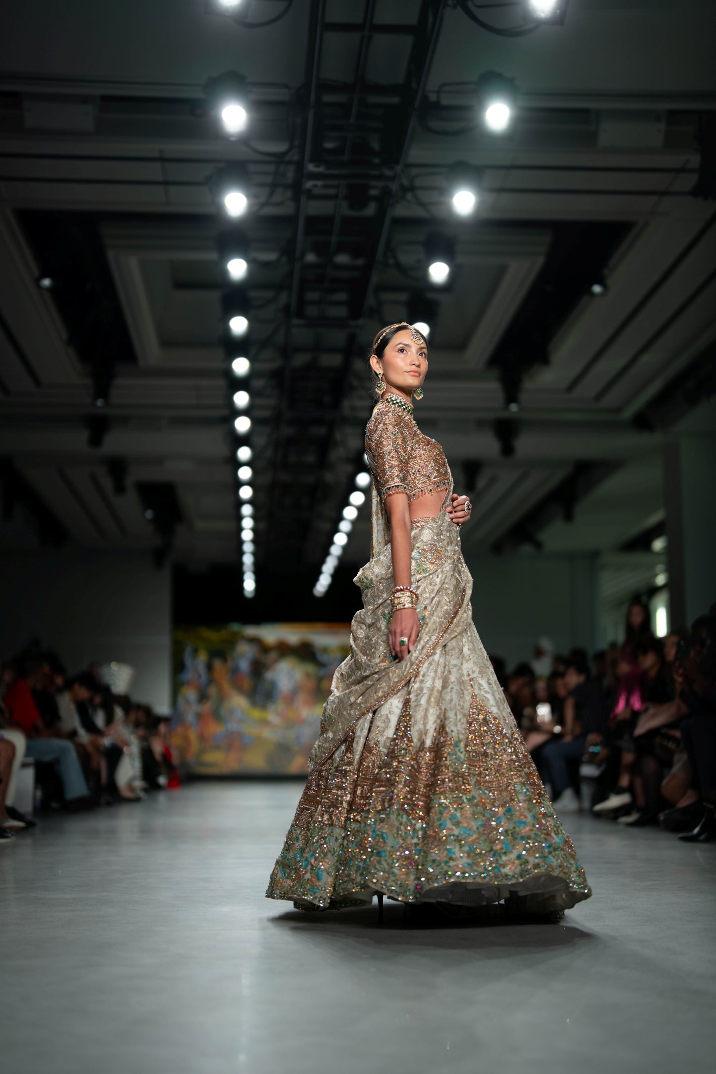 AKSHARDHAM, NJ- LOOK 7