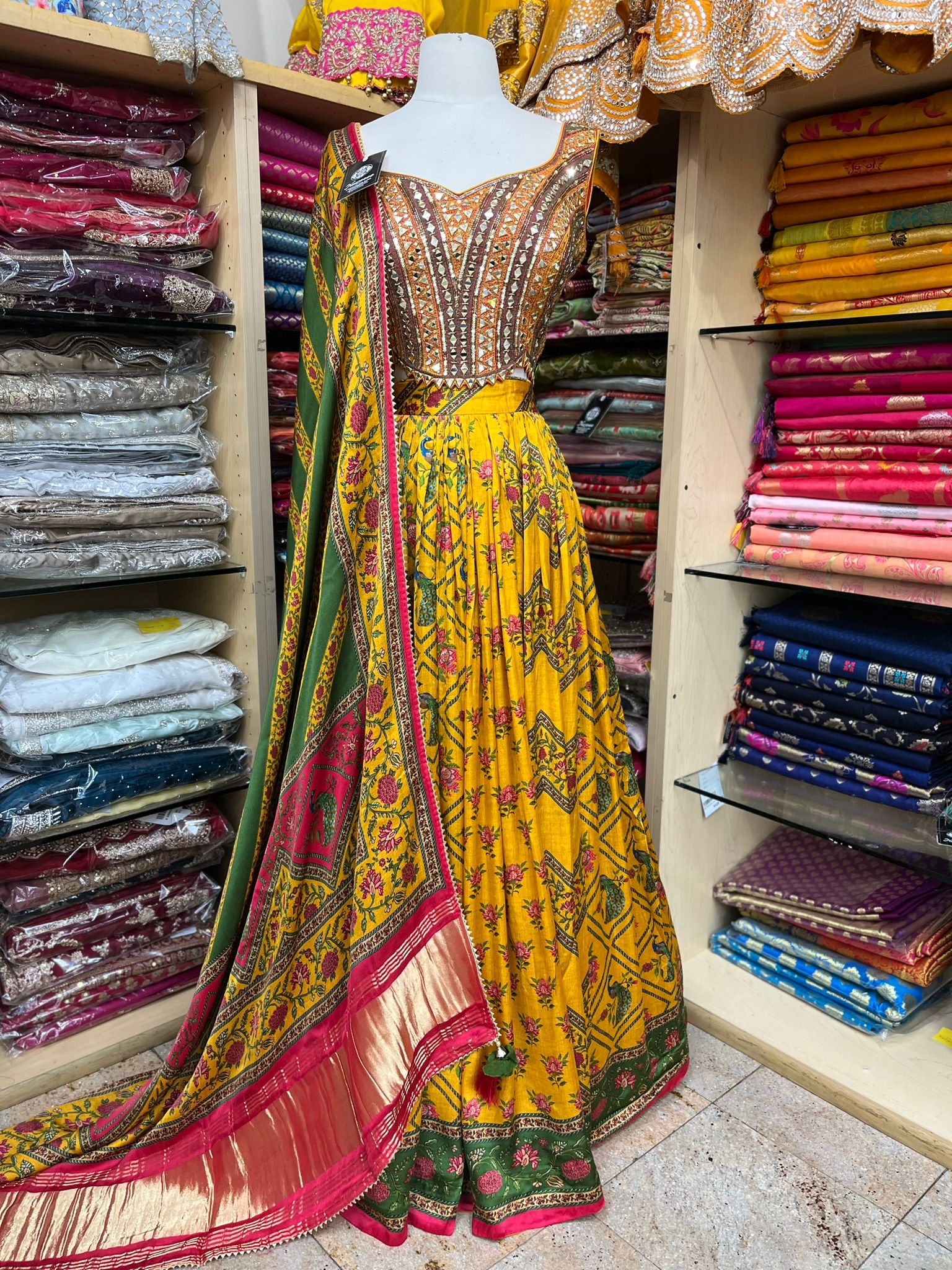 Top Chaniya Choli Manufacturers near Natraj Market-Malad West - Best  Chaniya Choli Suppliers - Justdial