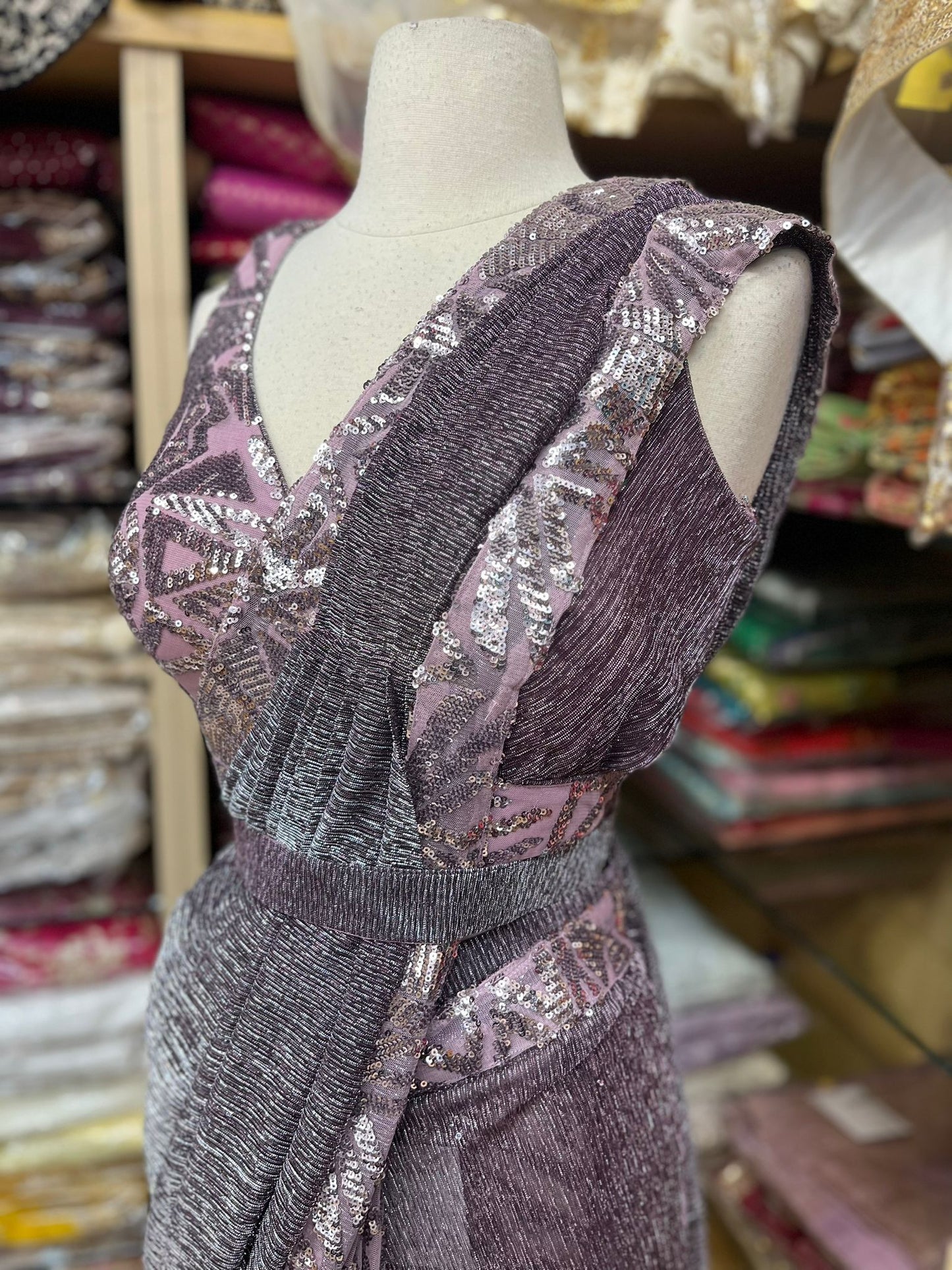 Pre-Stitched Saree W/ Readymade Blouse - D014