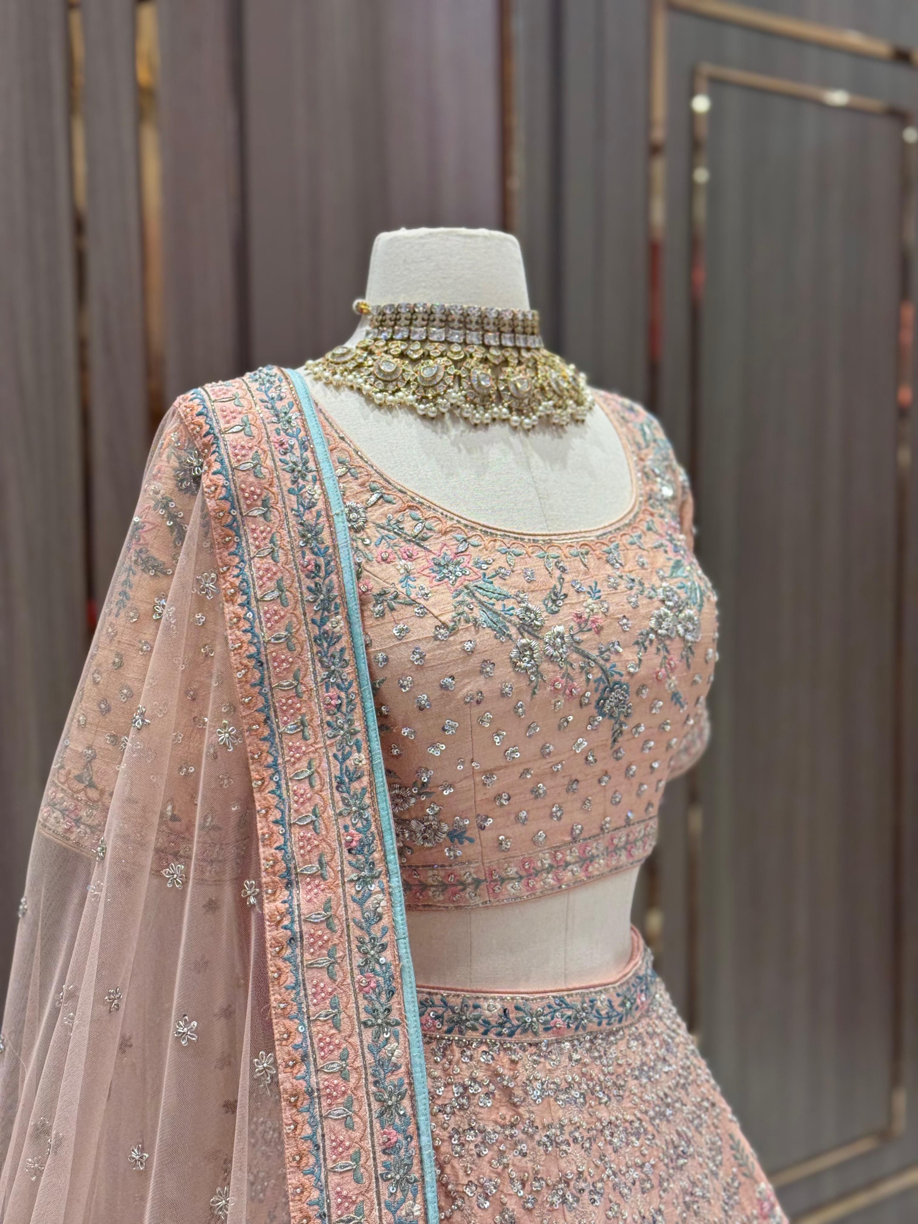 【ULLALA】Mariage Nasi Two Piece Indie Pink Pink Net Floral Embroidered Bridal Lehenga Set by Isa by