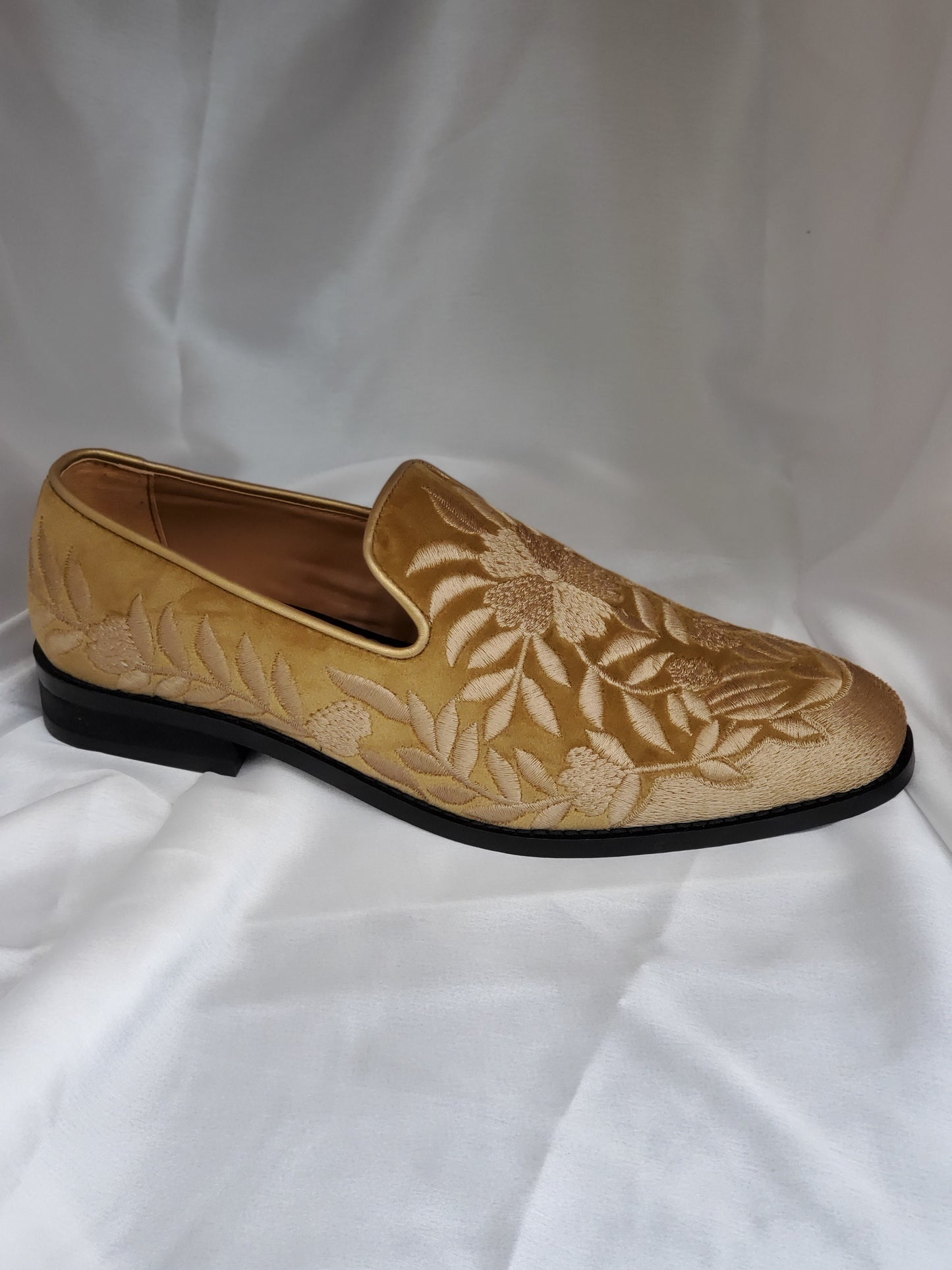 Mens Embroidery Loafers