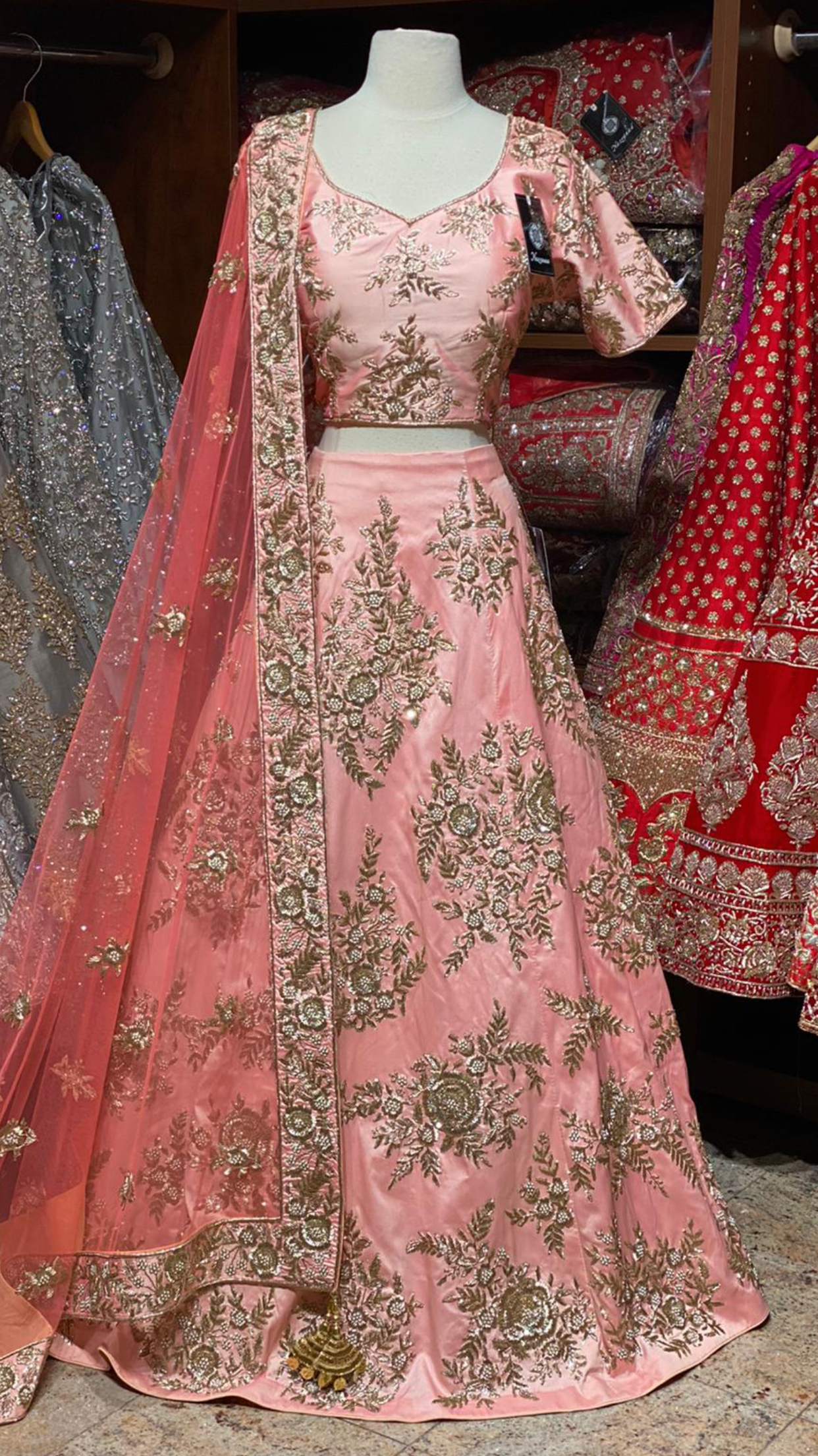 Peach Size 40 Silk Bridal Lehenga