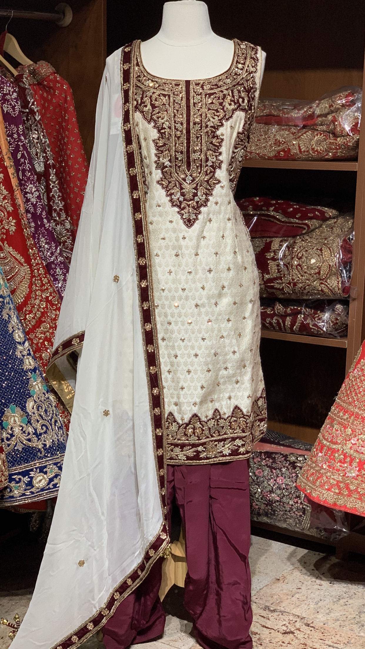 Cream Size 40 Brocade Salwar Suit