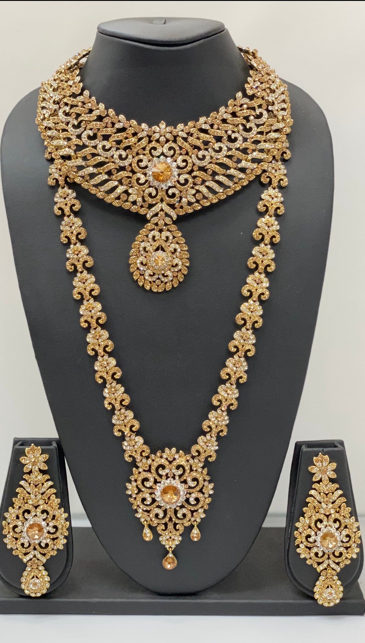 Sakshi Bridal Set