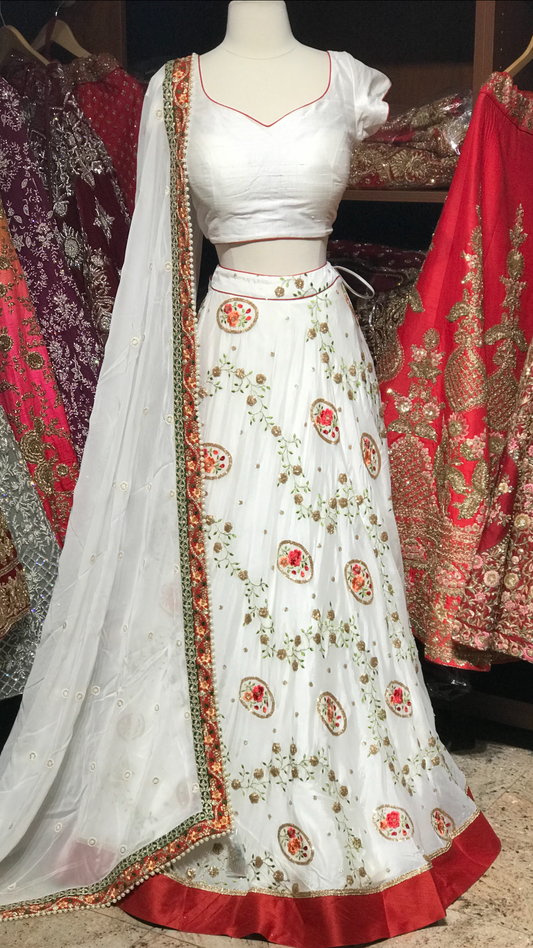 White Size 38 Embroidered Lehenga