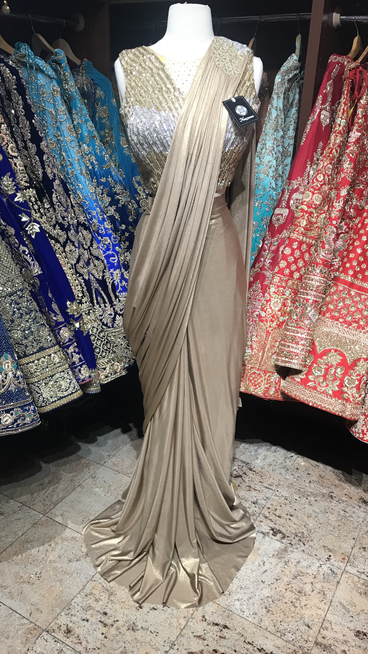 Georgette Bandhani saree with Readymade Blouse, 6 Mtr, Party Wear at Rs 925  in Surat