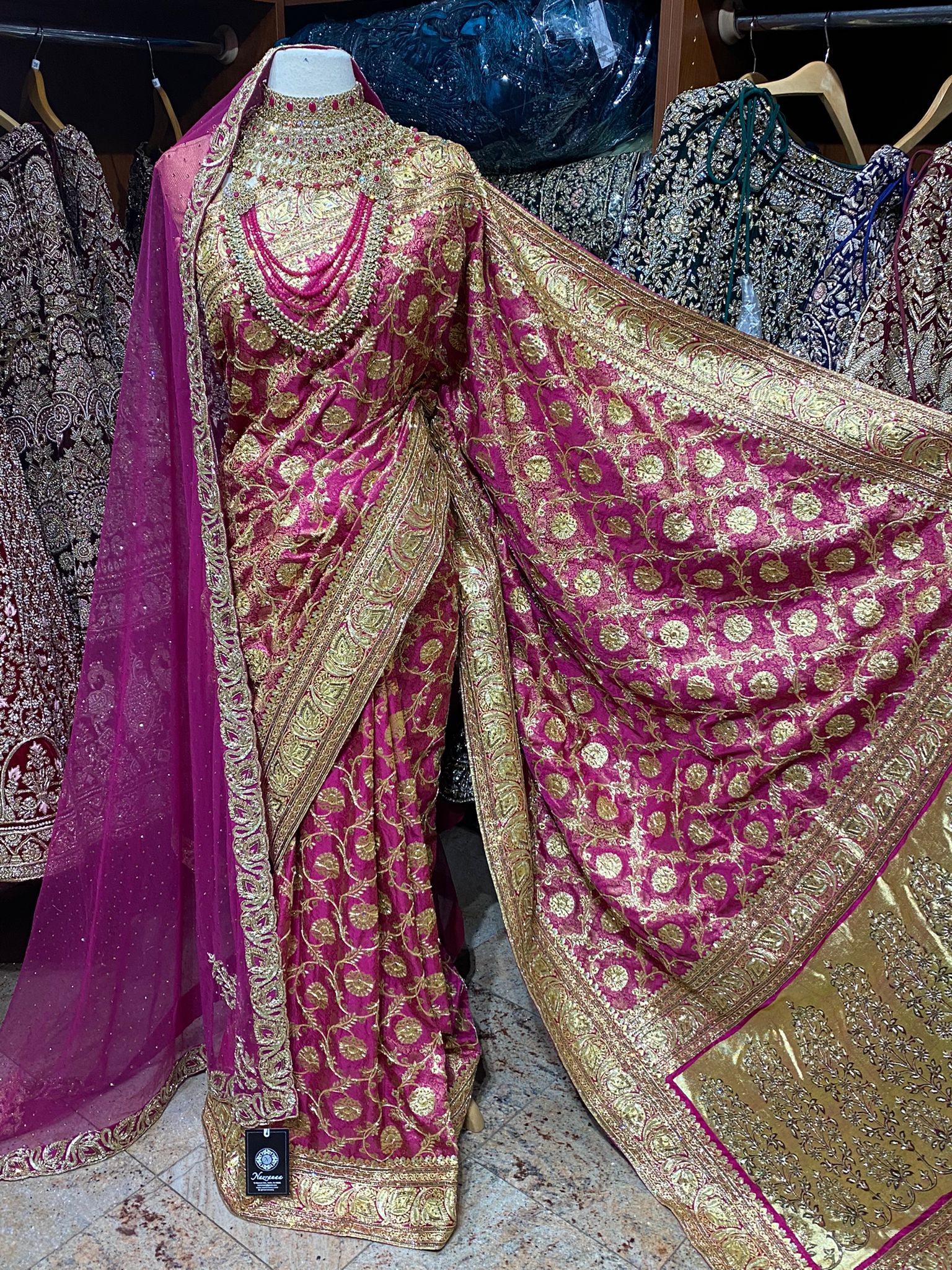 Buy Green Vischitra Silk Reception Wear Zari Work Saree Online From  Wholesale Salwar.