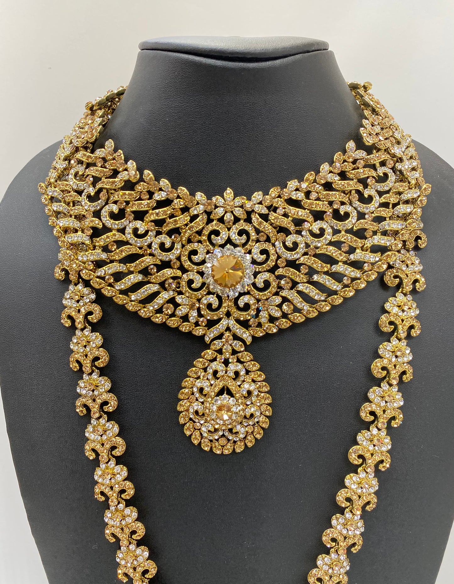 Sakshi Bridal Set