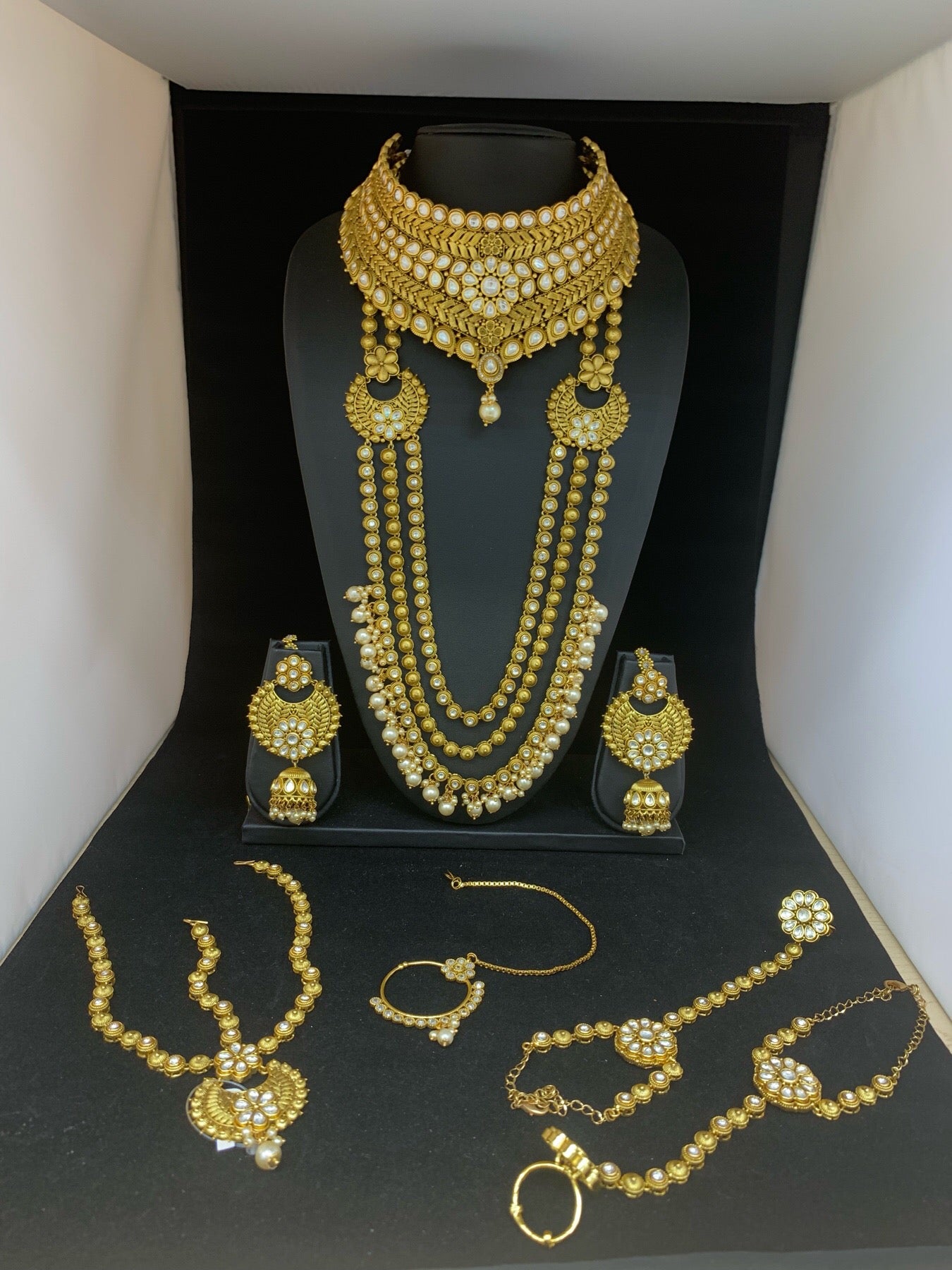 Sharmin Kundan Bridal Set