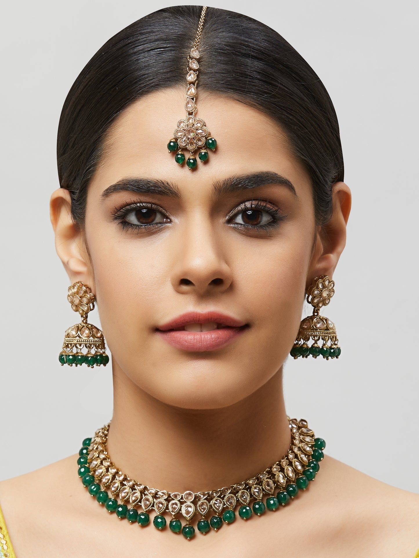 Kundan Necklace Set W/Earrings & Mang Tikka NSD10