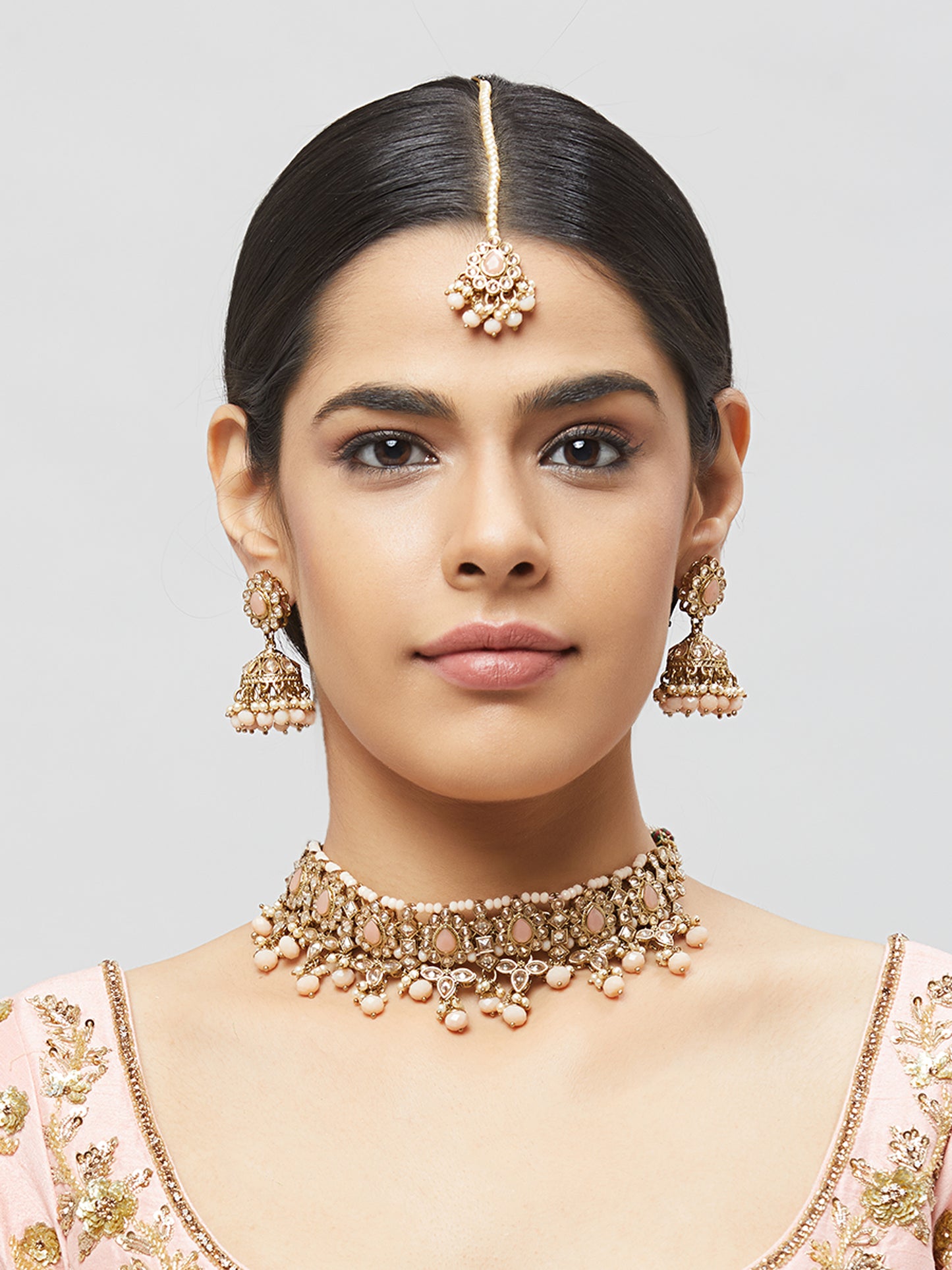 Kundan Necklace Set W/Earrings & Mang Tikka NSD11