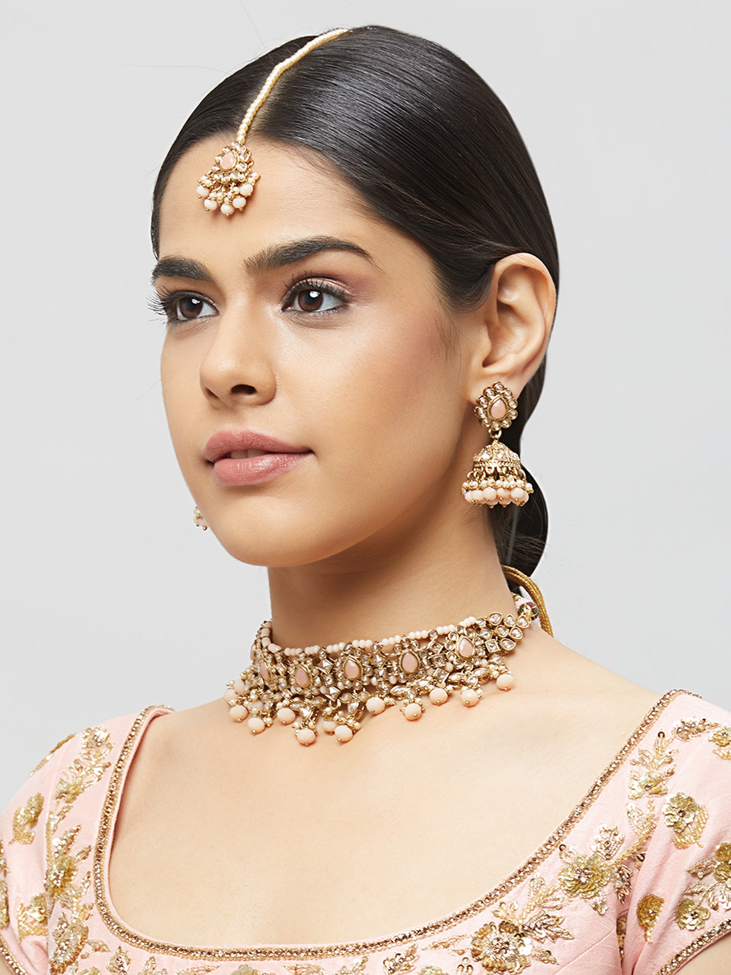 Kundan Necklace Set W/Earrings & Mang Tikka NSD11