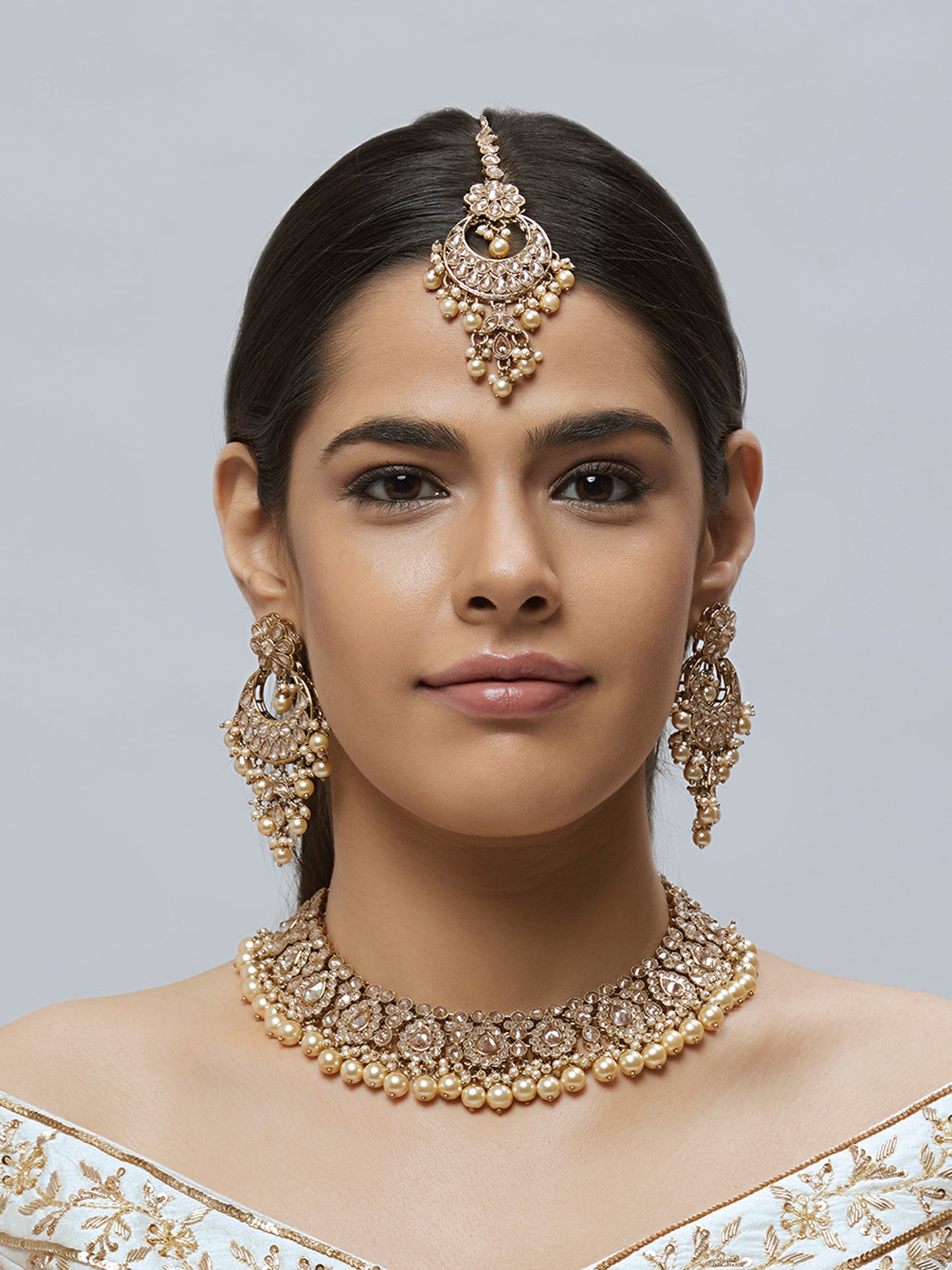 Kundan Necklace Set W/Earrings & Mang Tikka NSD5