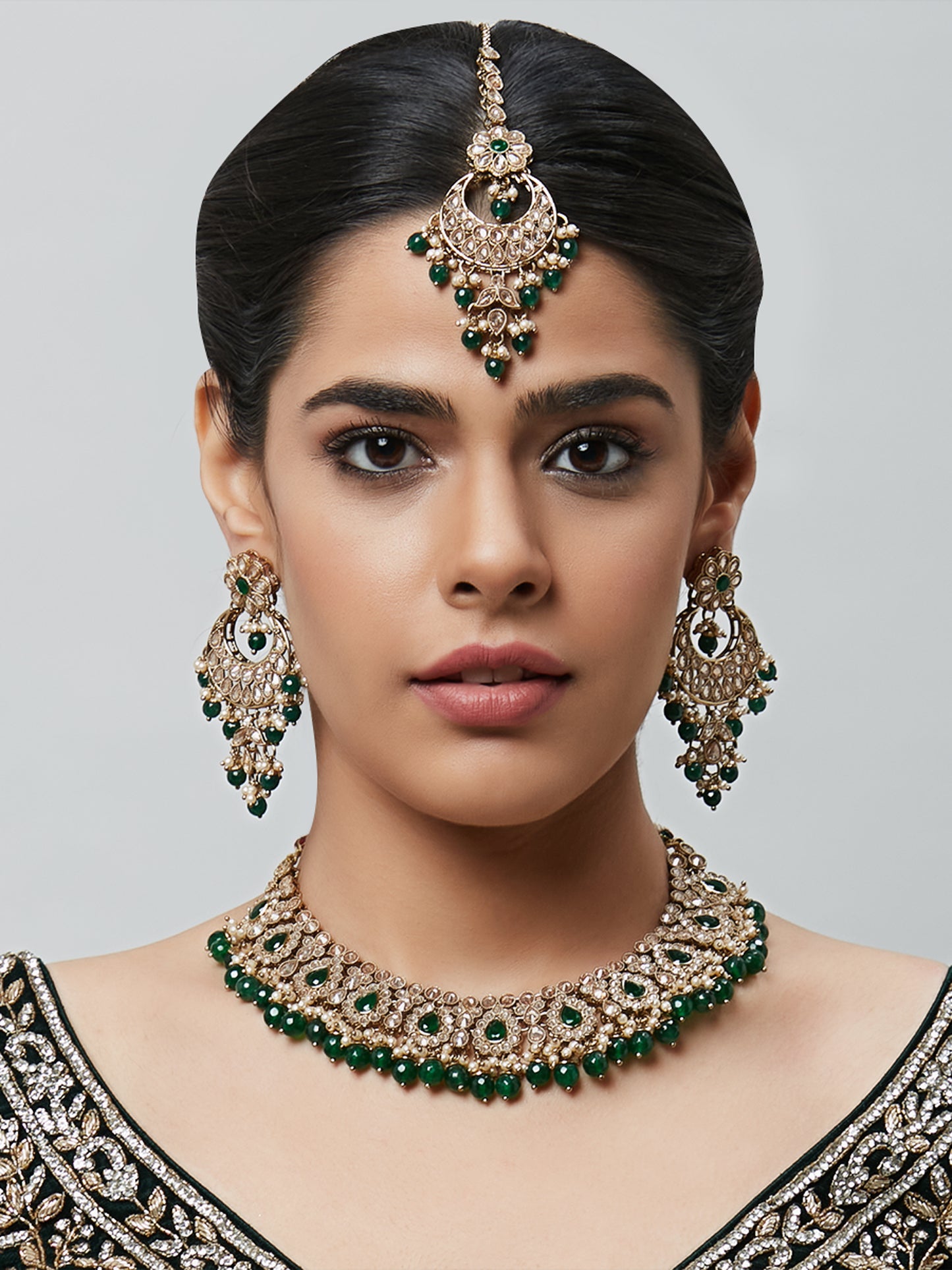 Kundan Necklace Set W/Earrings & Mang Tikka NSD5