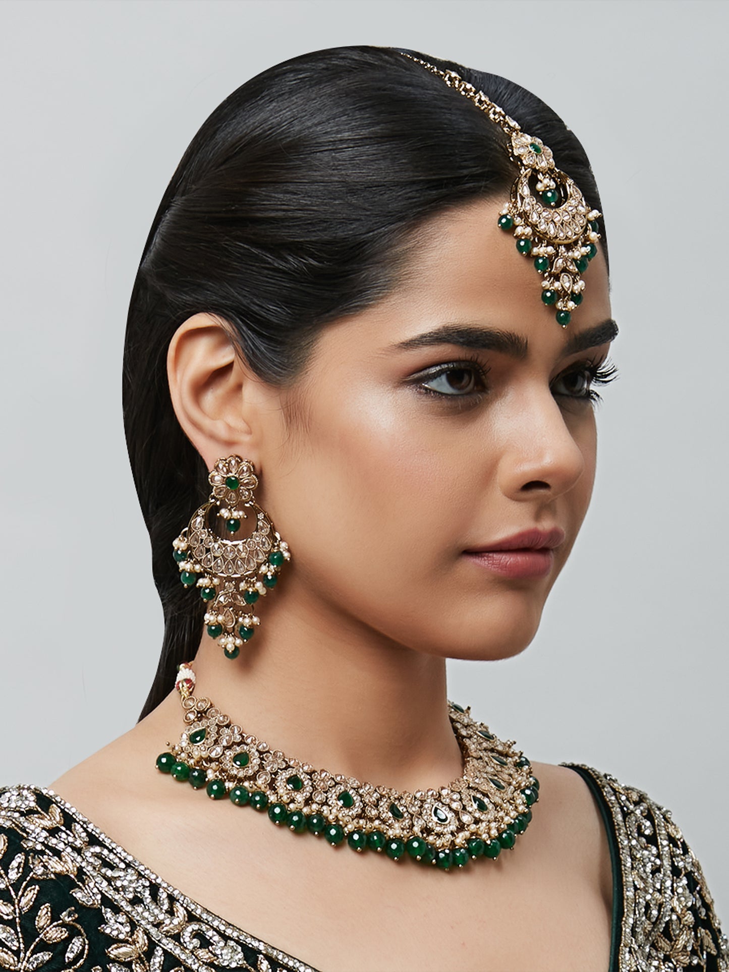 Kundan Necklace Set W/Earrings & Mang Tikka NSD5