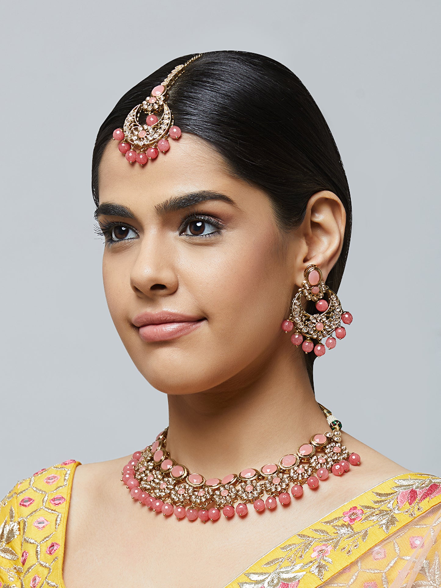 Kundan Necklace Set W/Earrings & Mang Tikka NSD7