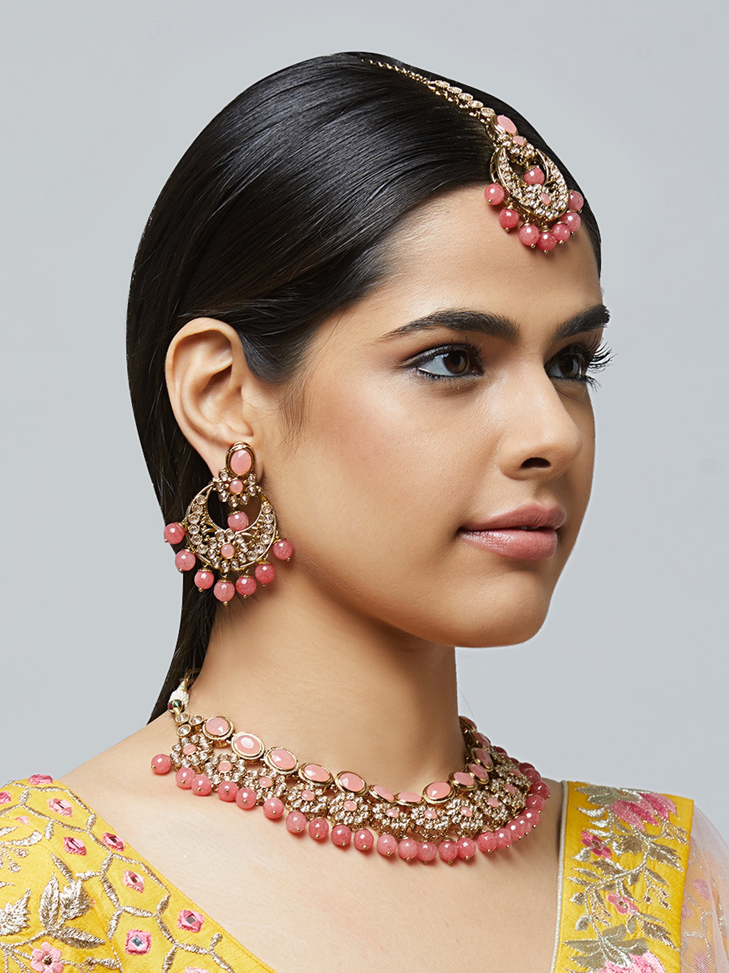 Kundan Necklace Set W/Earrings & Mang Tikka NSD7