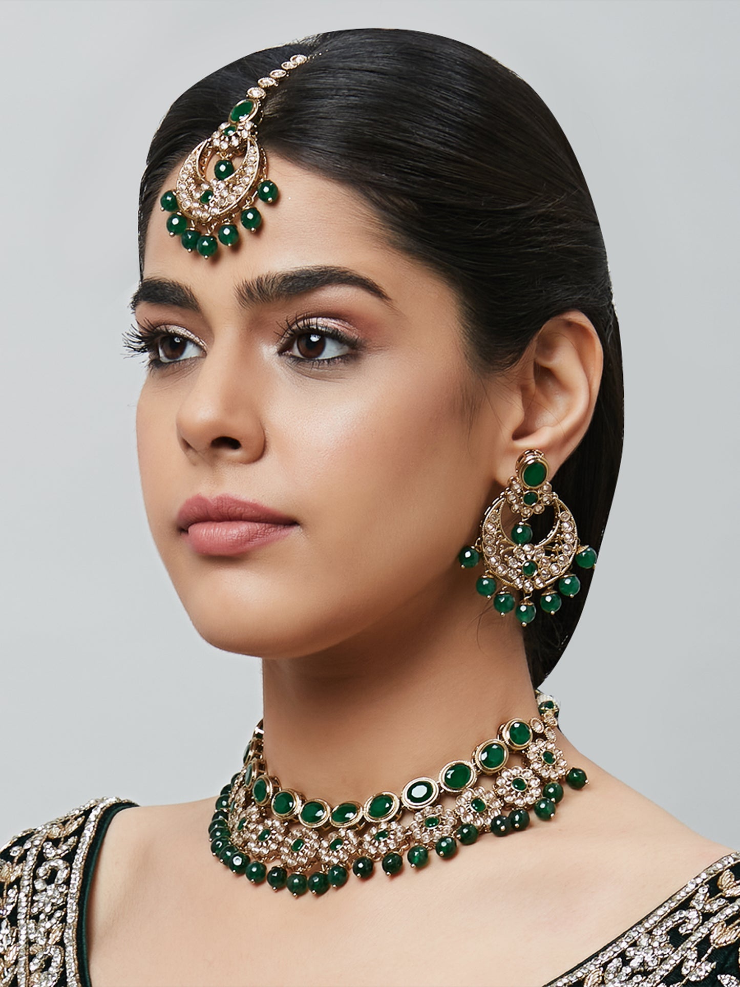 Kundan Necklace Set W/Earrings & Mang Tikka NSD7