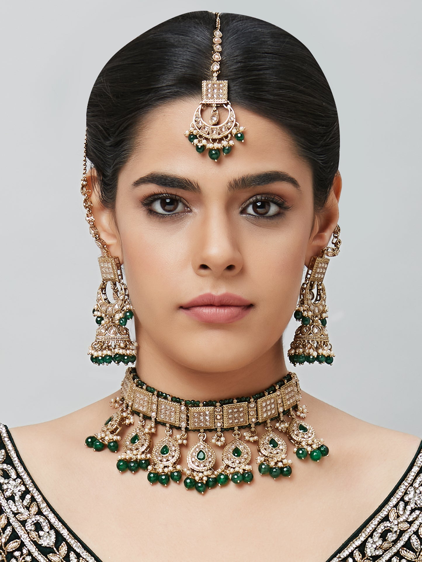 Kundan Necklace Set W/Earrings & Mang Tikka NSD8