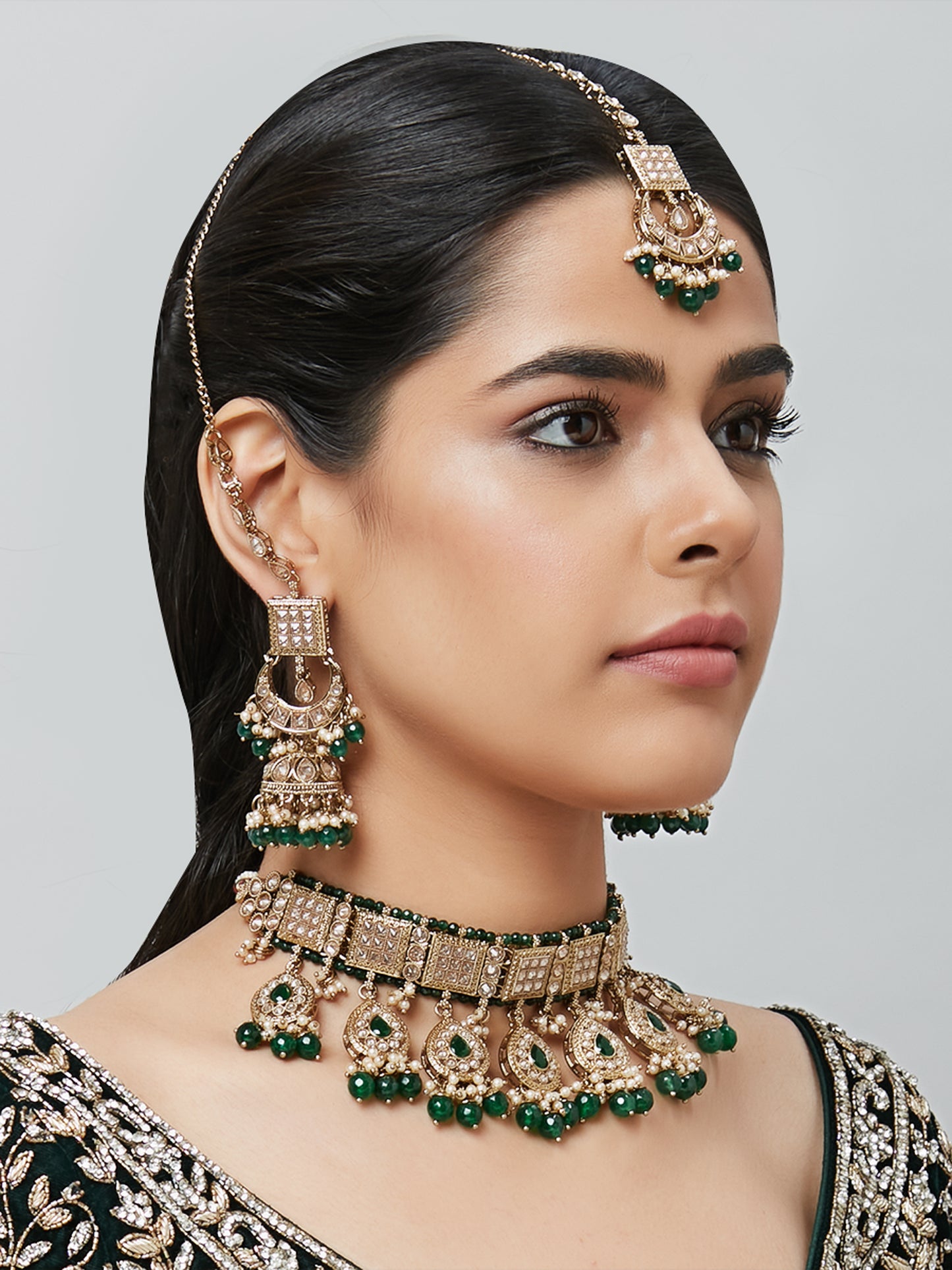 Kundan Necklace Set W/Earrings & Mang Tikka NSD8