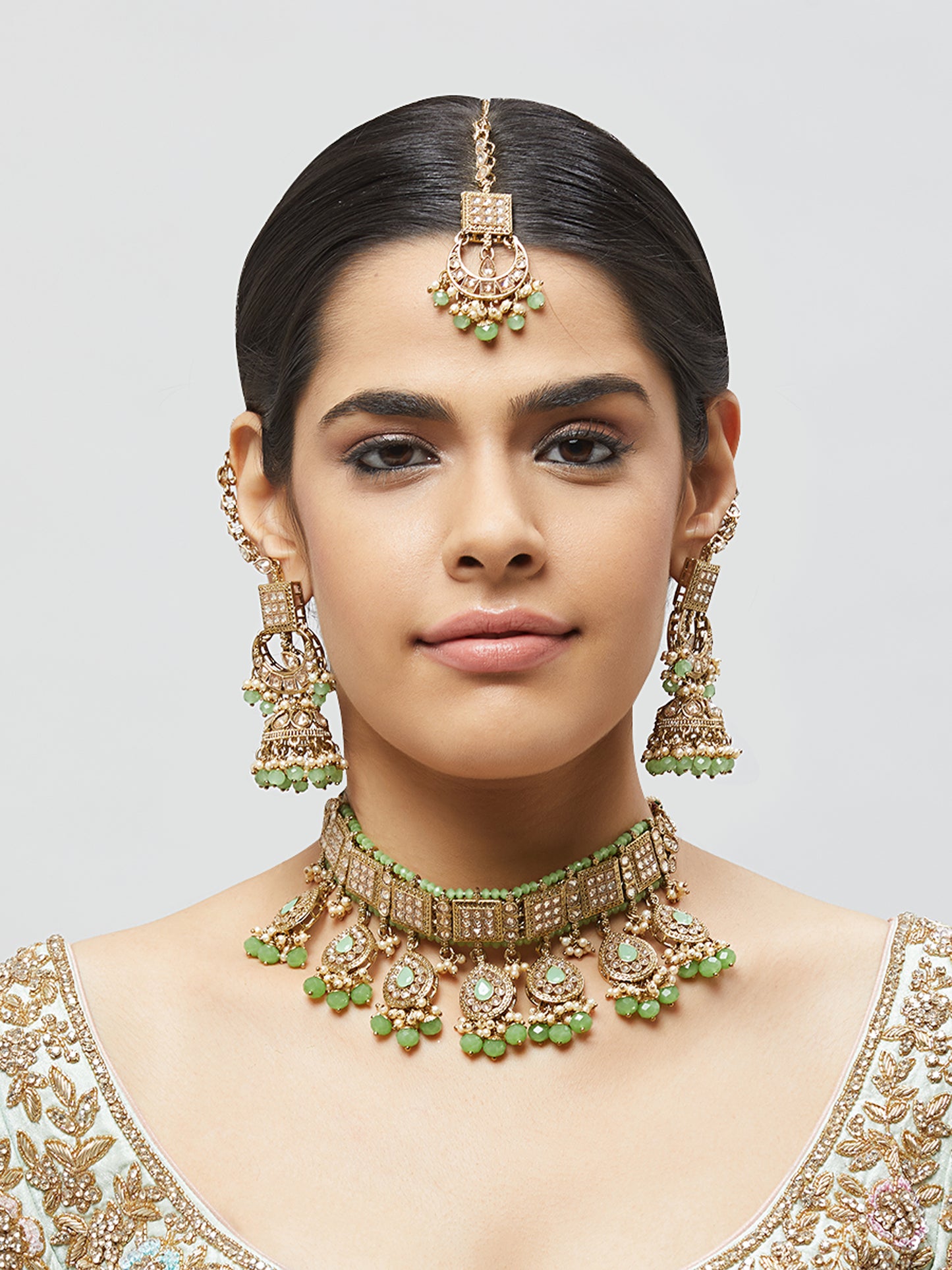 Kundan Necklace Set W/Earrings & Mang Tikka NSD8