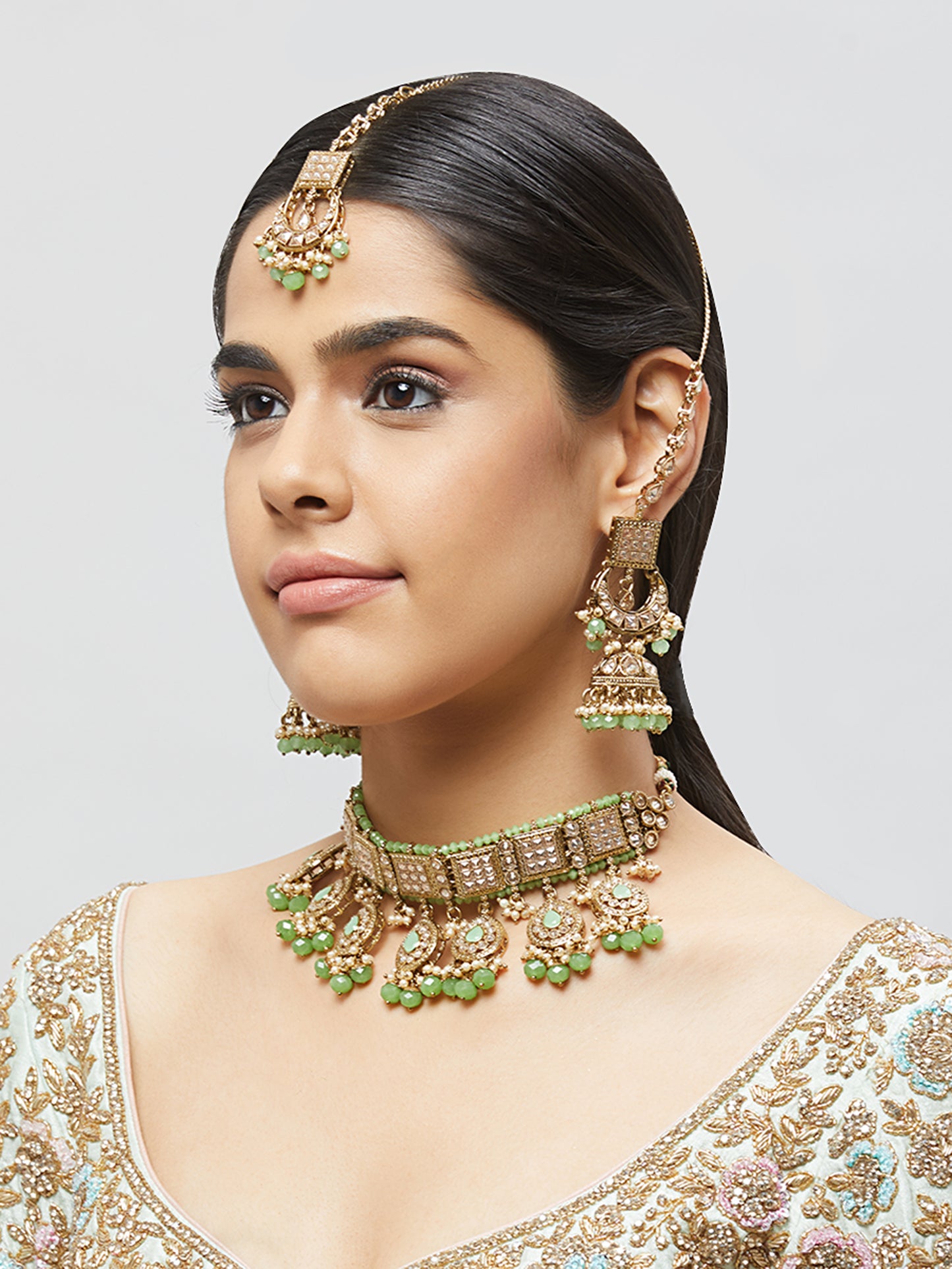 Kundan Necklace Set W/Earrings & Mang Tikka NSD8