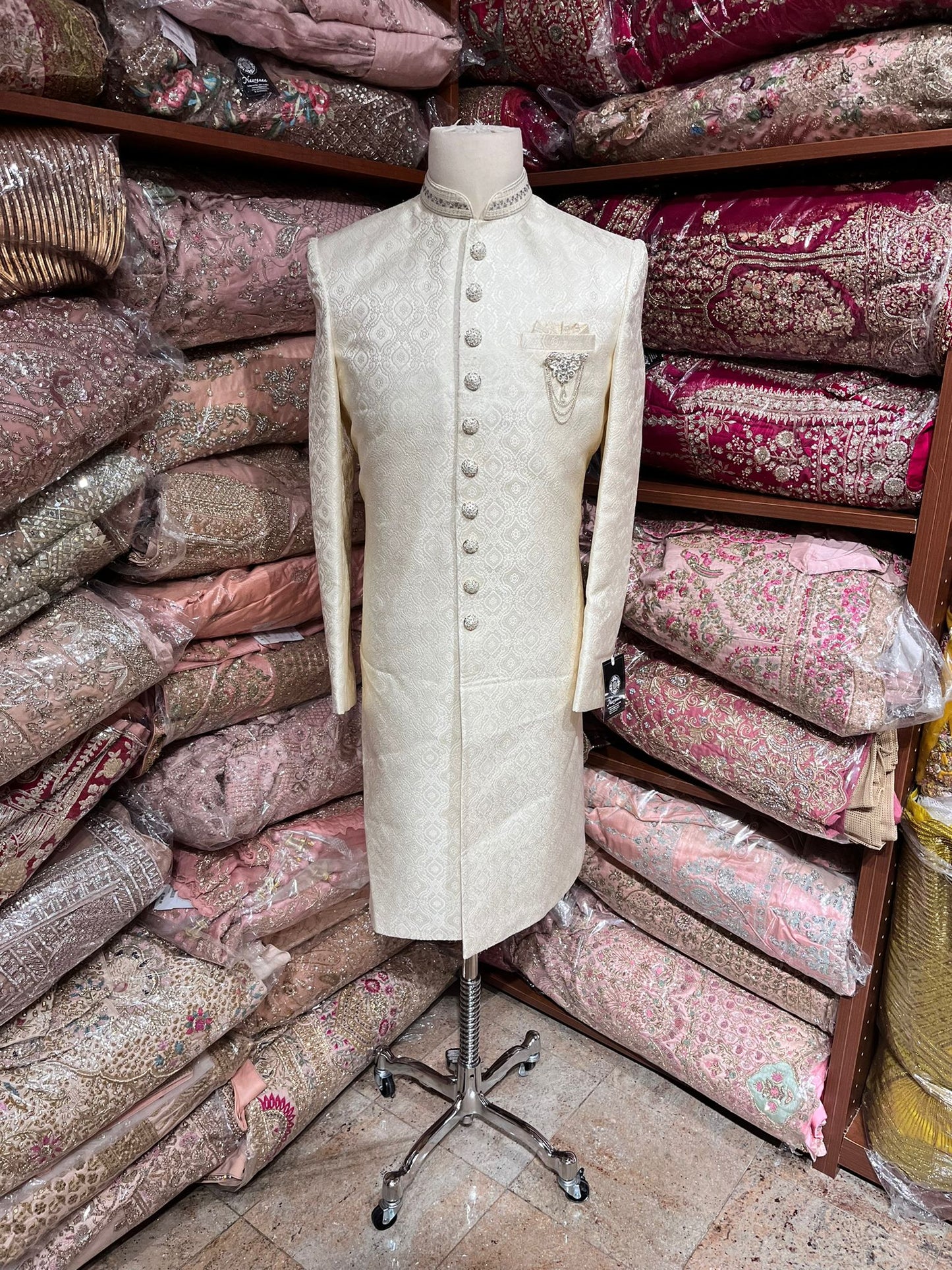 Mens Sherwani - D044