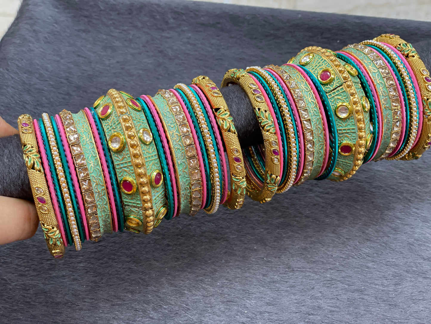 Kundan Bangle Set Handprinted Work on Bangles, Size 2.4