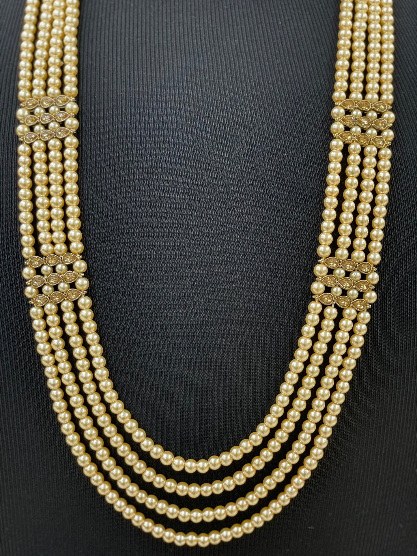 Groom’s Emerald and Ruby Shahi Necklace