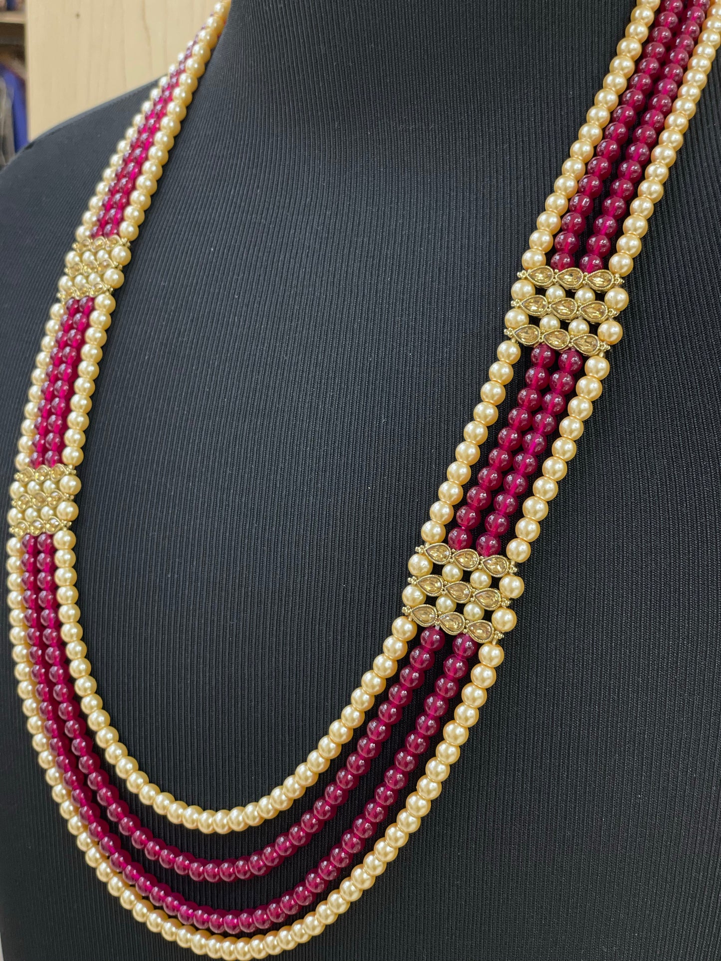 Groom’s Emerald and Ruby Shahi Necklace