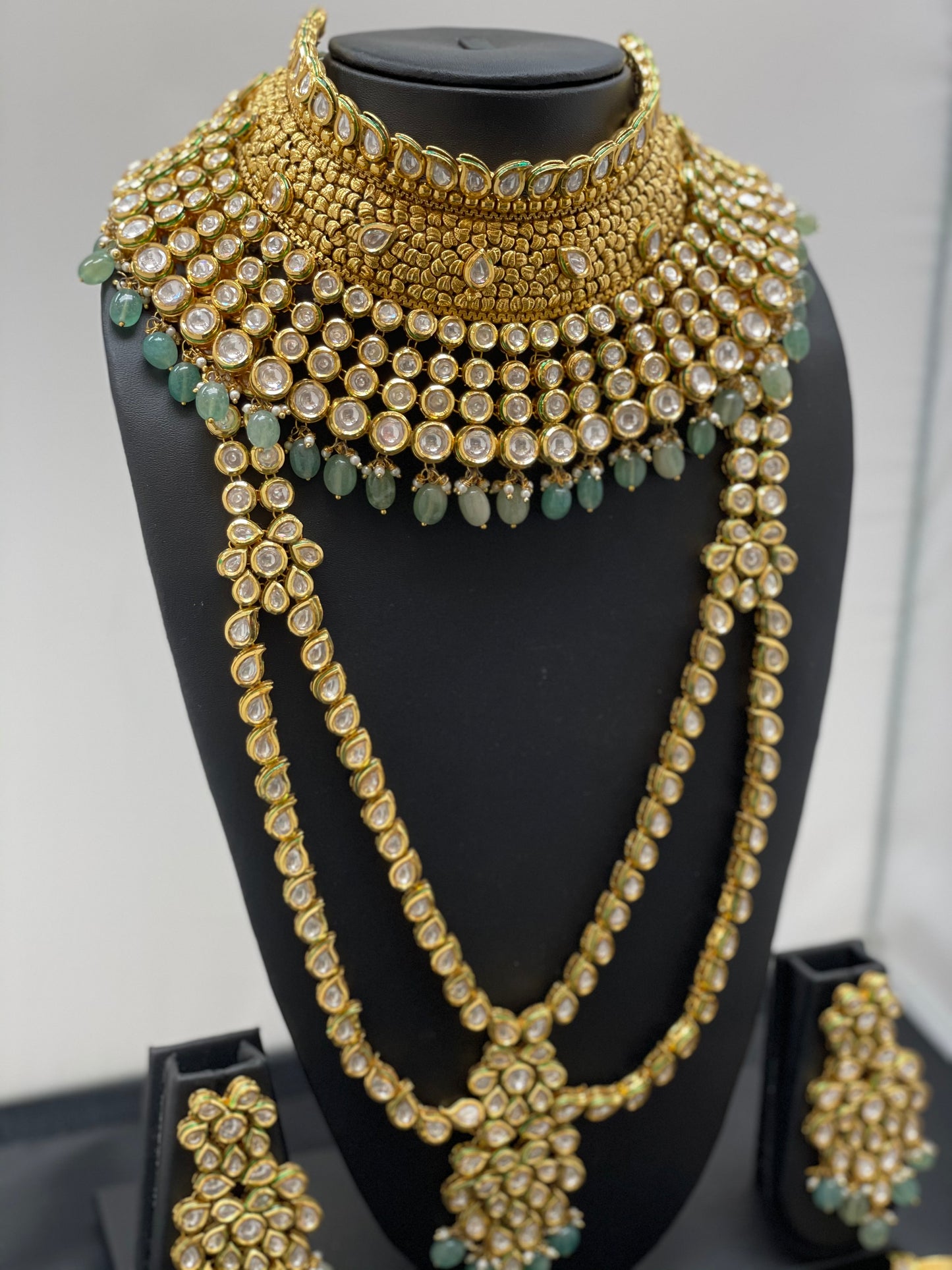 Kundan bridal jewelry