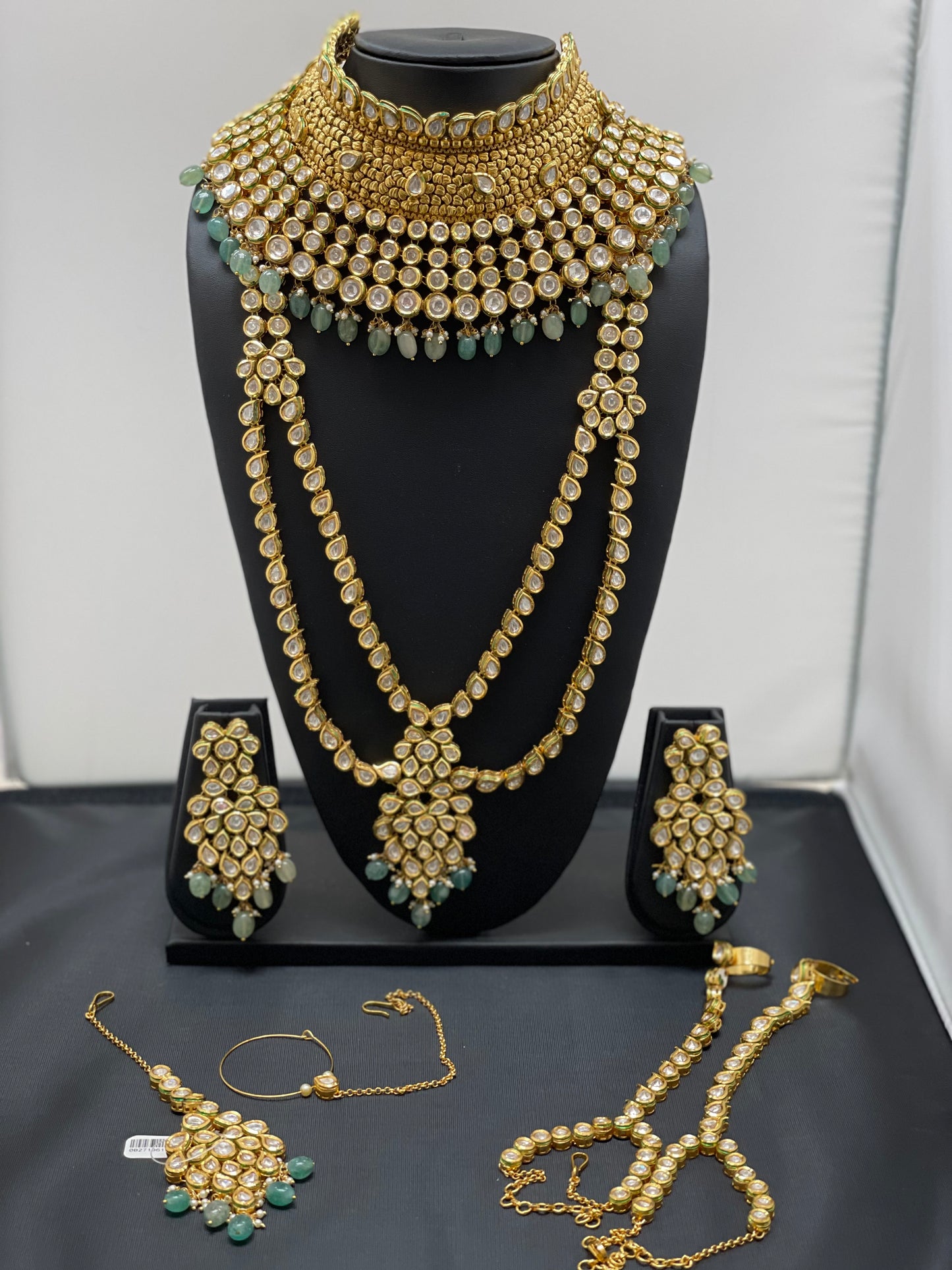 Kundan bridal jewelry