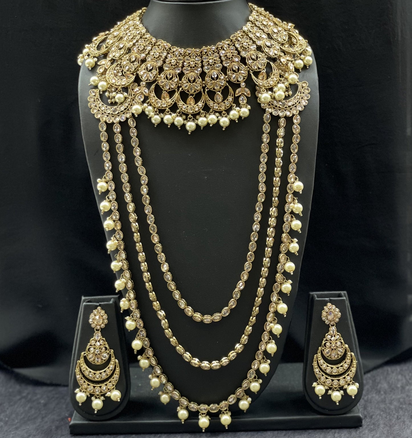 Chandarika Bridal Set