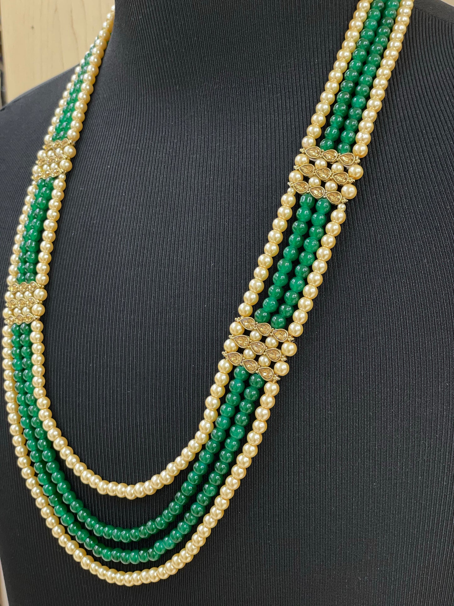 Groom’s Emerald and Ruby Shahi Necklace