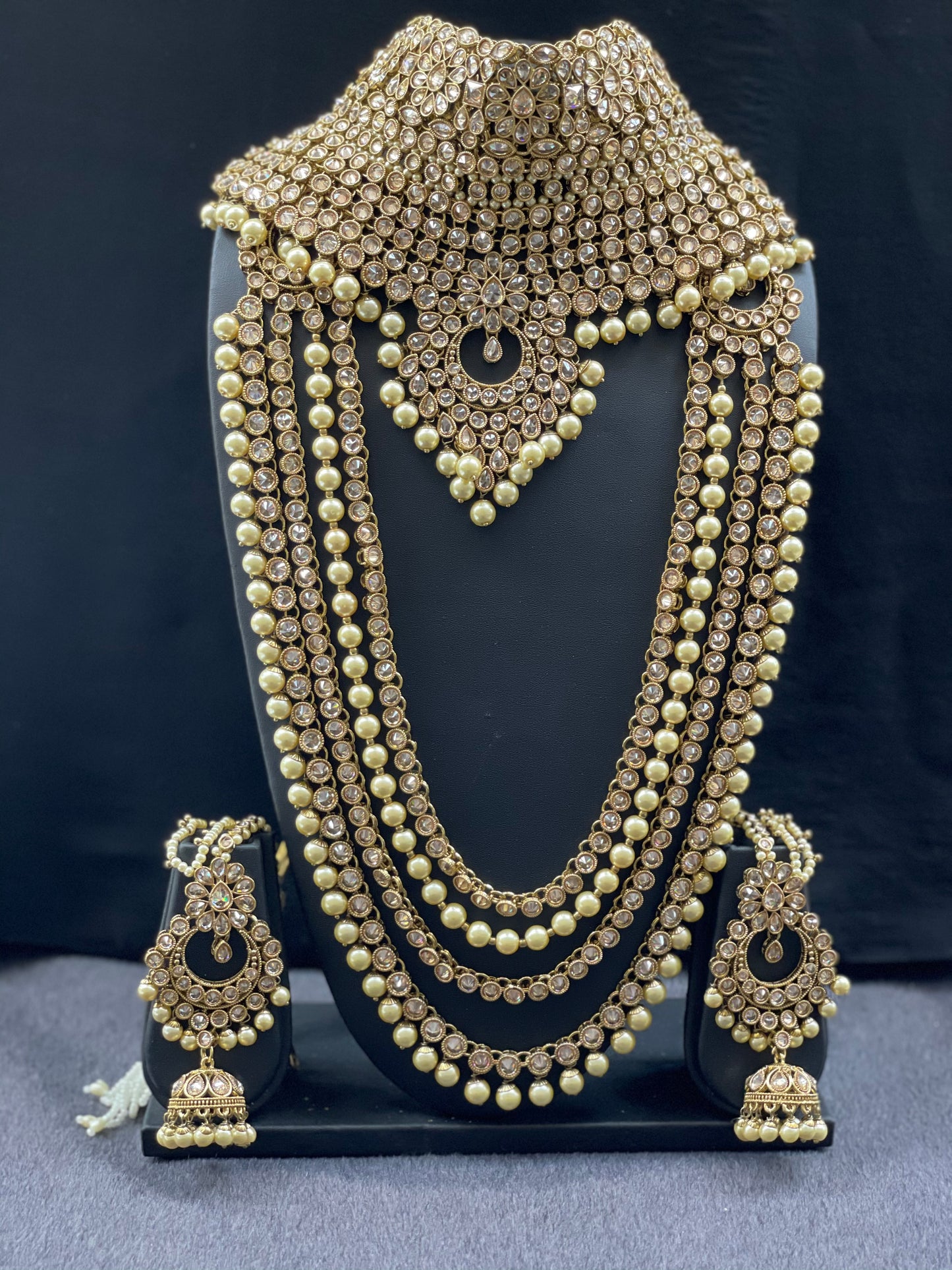 Maharani Gyatri Bridal Set